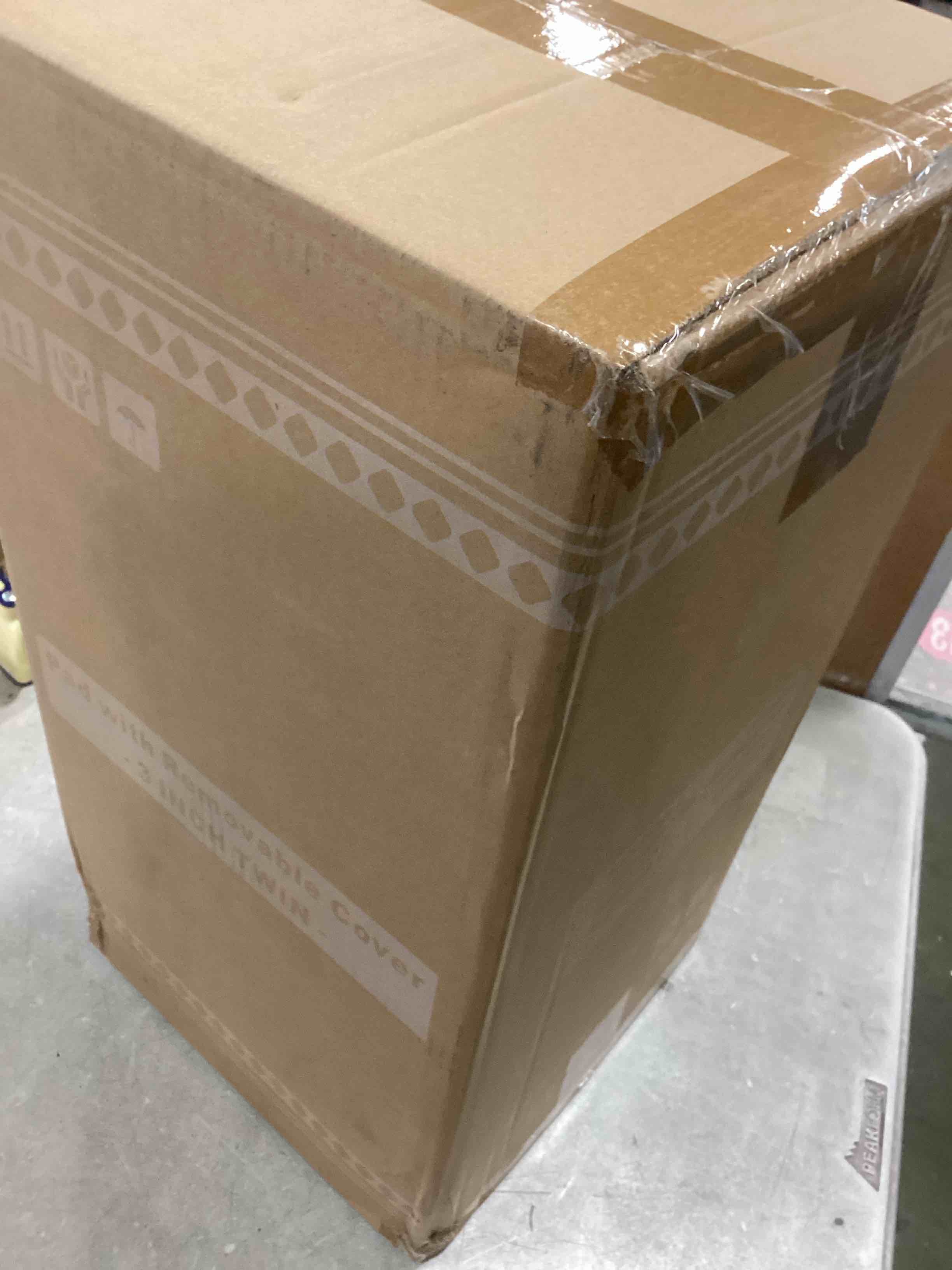 https://s3.amazonaws.com/lotting-images-prod/bidfta/_1746474598432.jpeg