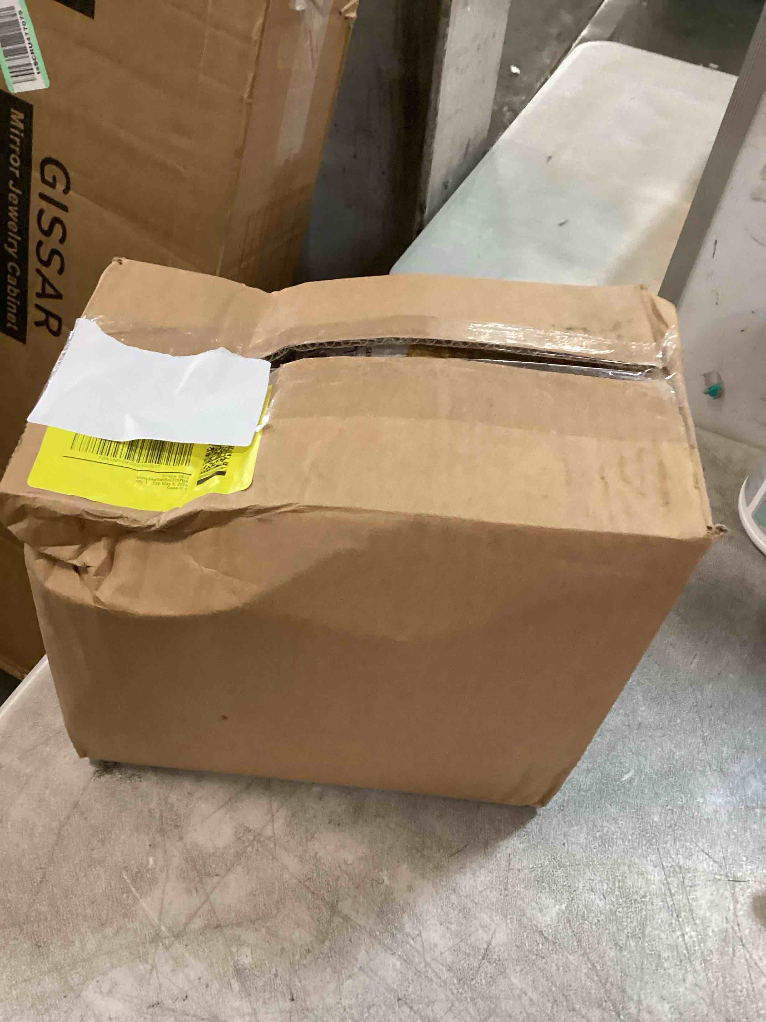 https://s3.amazonaws.com/lotting-images-prod/bidfta/_1747055278173.jpeg