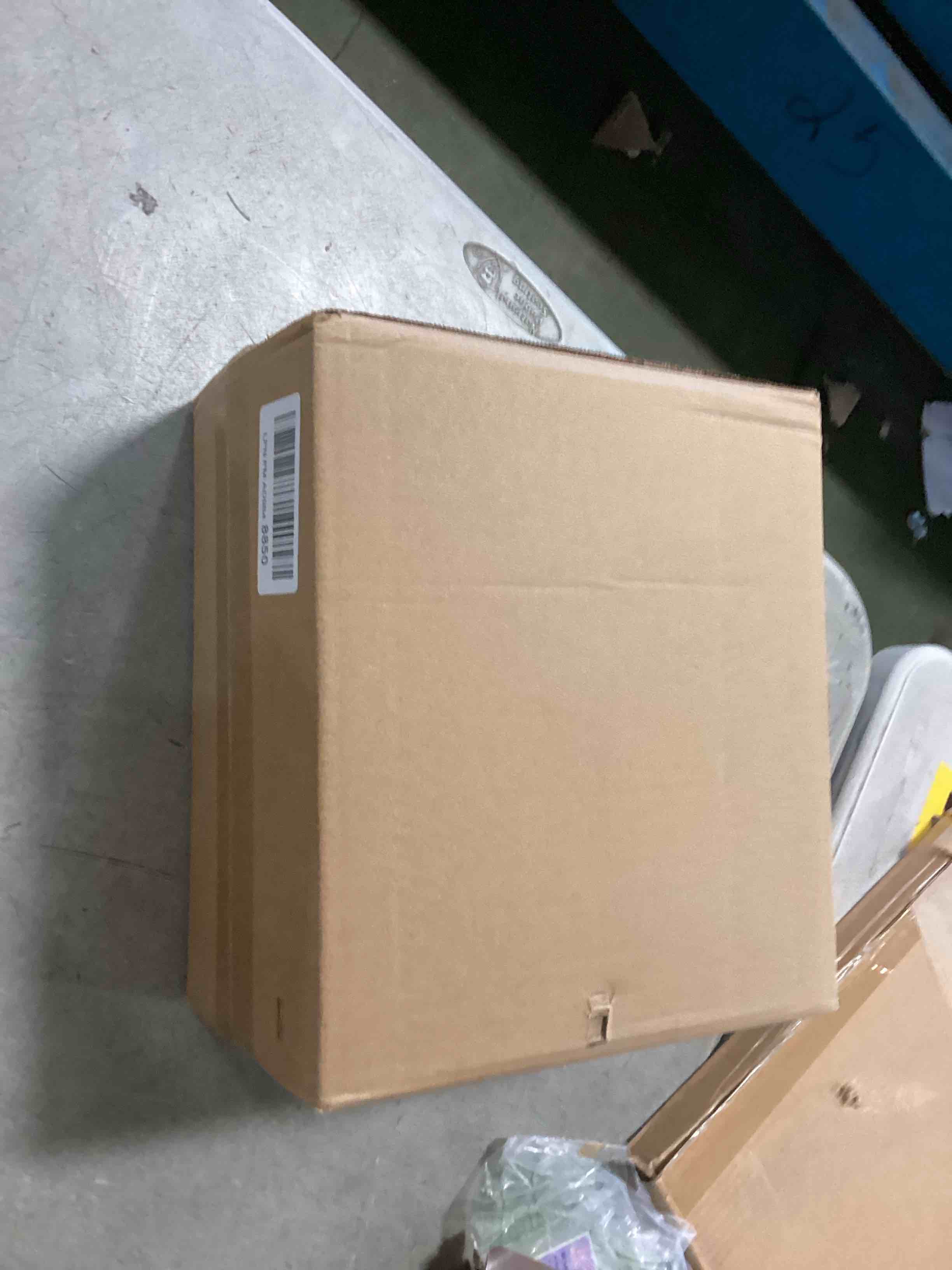 https://s3.amazonaws.com/lotting-images-prod/bidfta/_1747419004723.jpeg