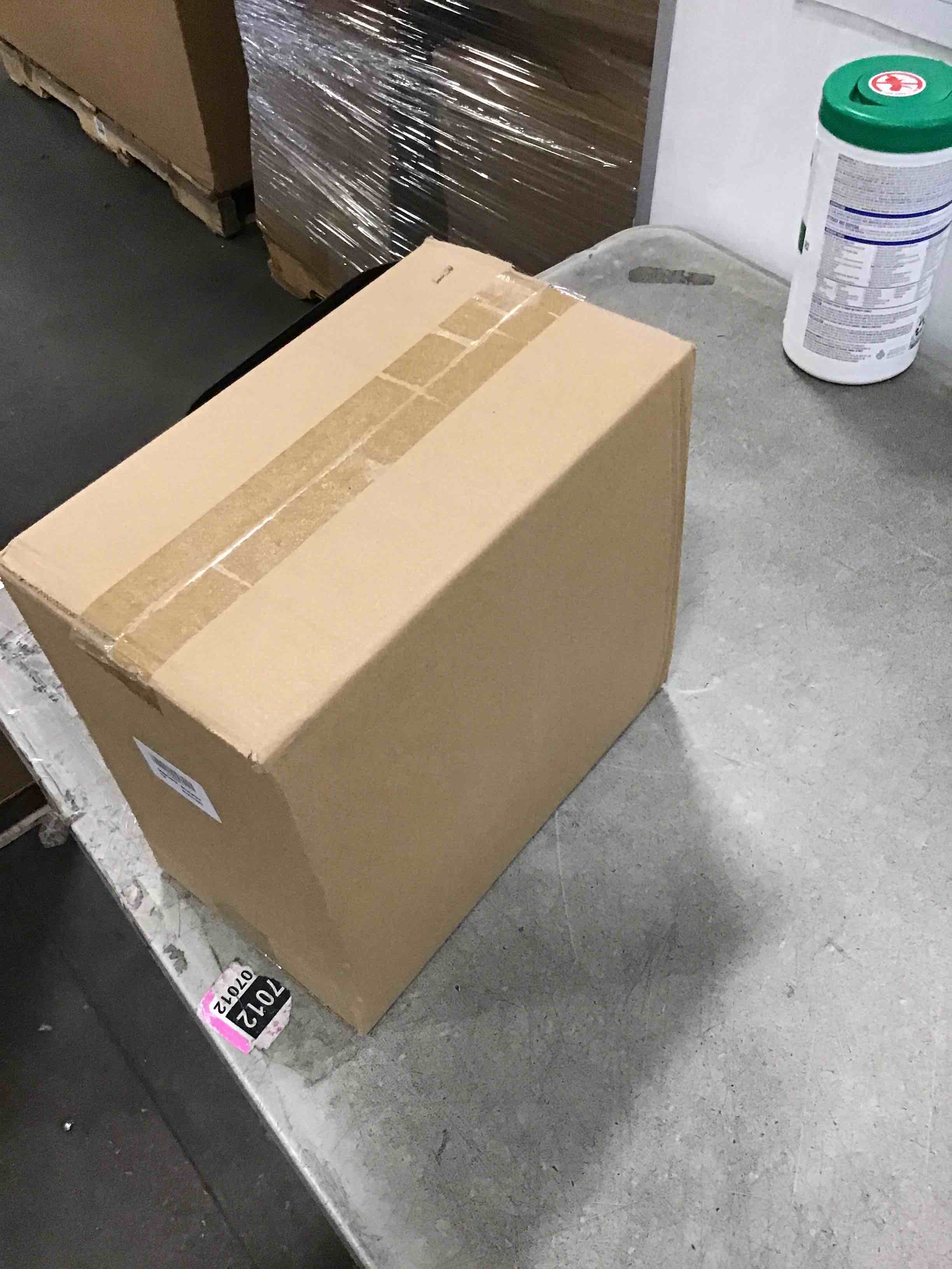 https://s3.amazonaws.com/lotting-images-prod/bidfta/_1747920934447.jpeg
