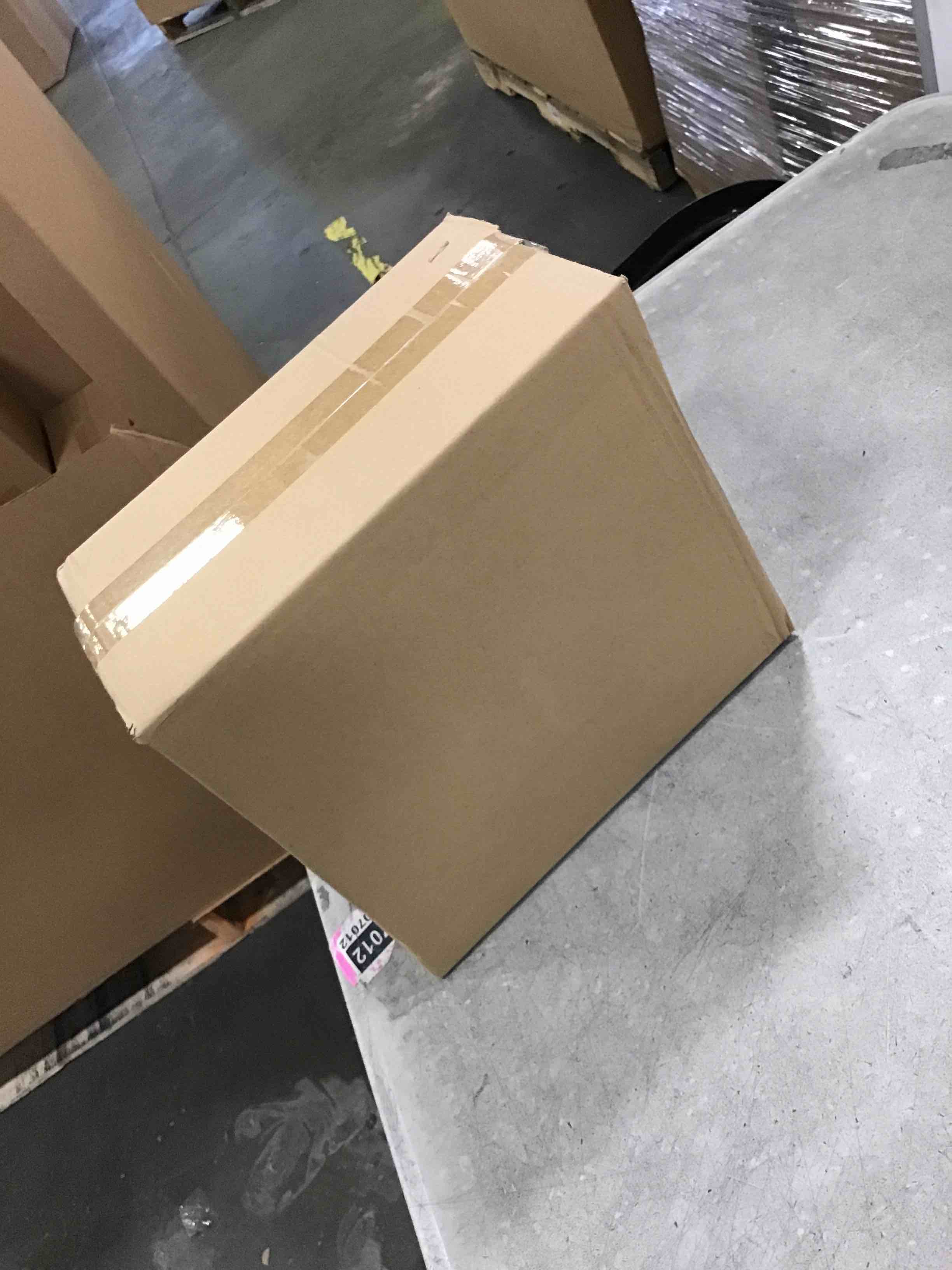 https://s3.amazonaws.com/lotting-images-prod/bidfta/_1747920937662.jpeg