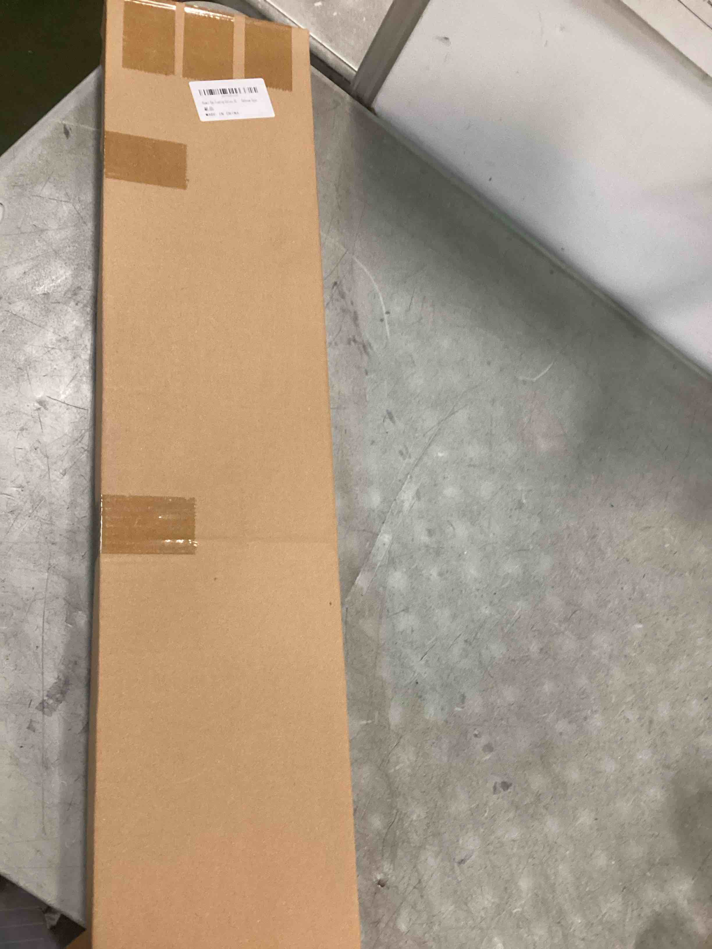 https://s3.amazonaws.com/lotting-images-prod/bidfta/_1747927152931.jpeg