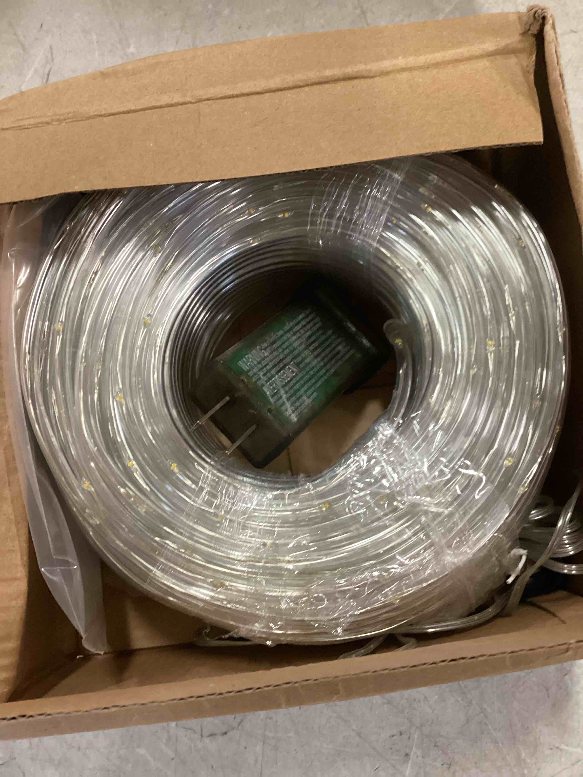 https://s3.amazonaws.com/lotting-images-prod/bidfta/_1748376707256.jpeg