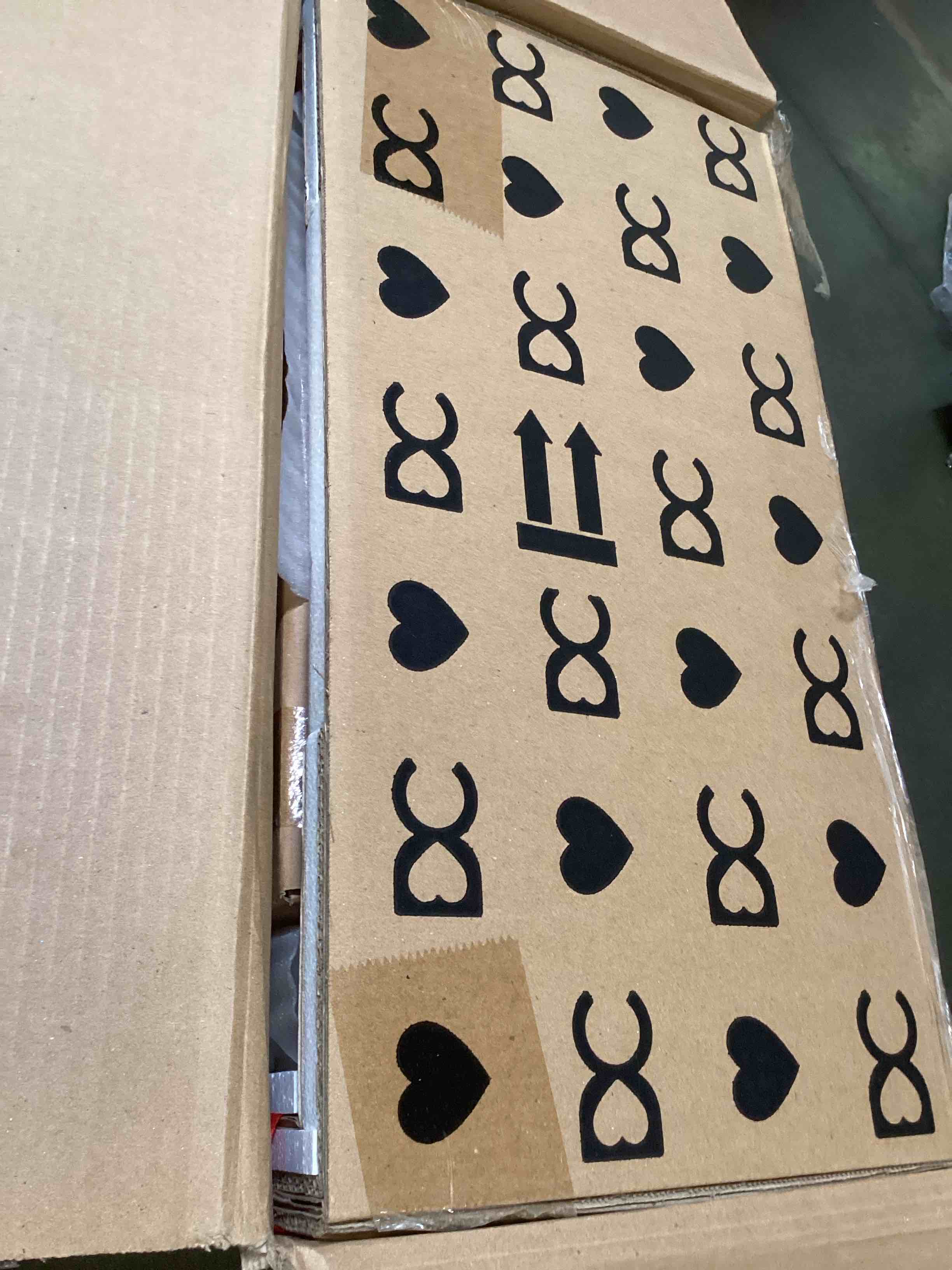 https://s3.amazonaws.com/lotting-images-prod/bidfta/_1751031754591.jpeg