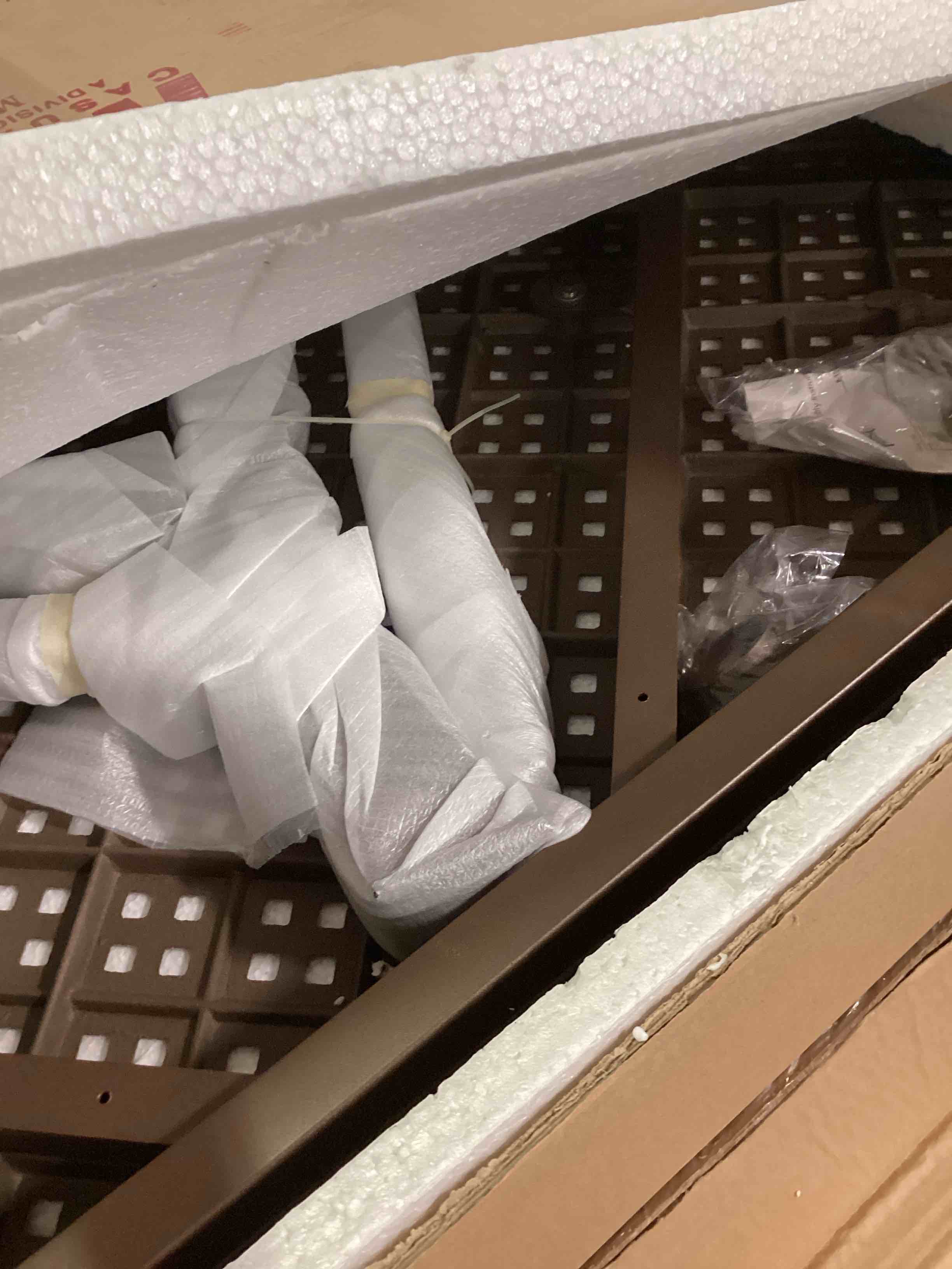 https://s3.amazonaws.com/lotting-images-prod/bidfta/_1756310926824.jpeg