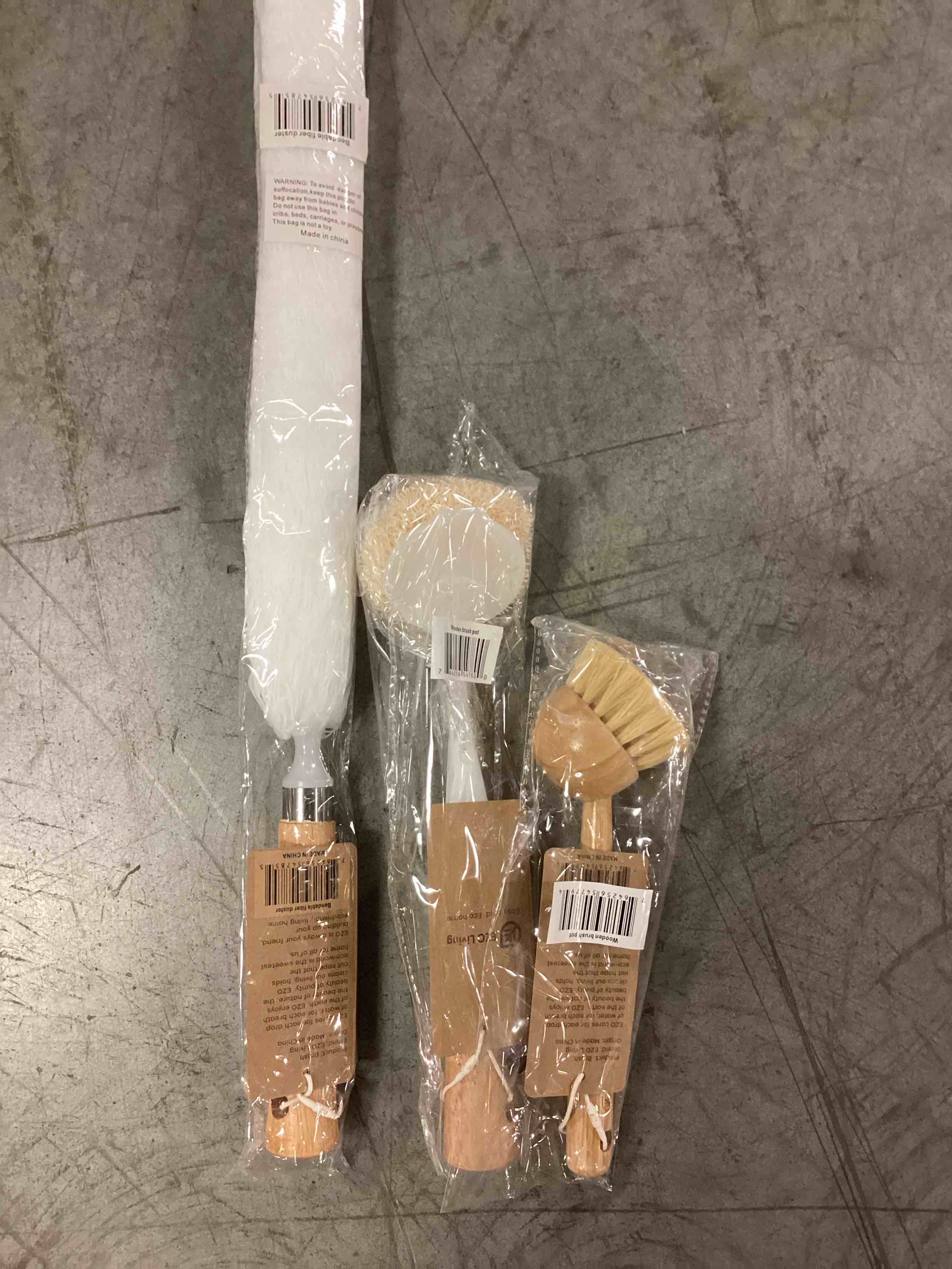 Set of 3 Wooden Handle Scrubber Brush /Duster