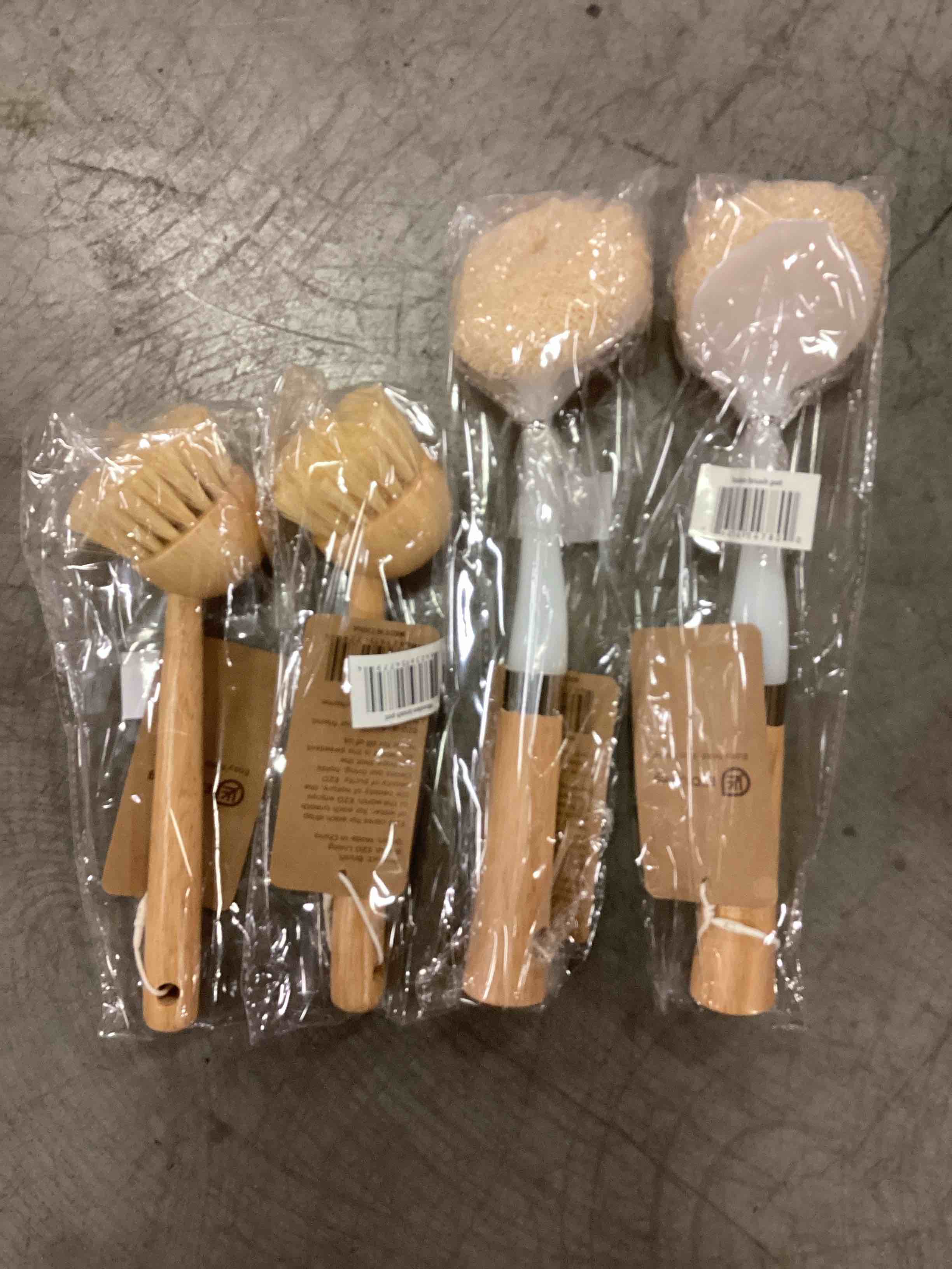 Set of 4 Wooden Handle Scrub Brushes 