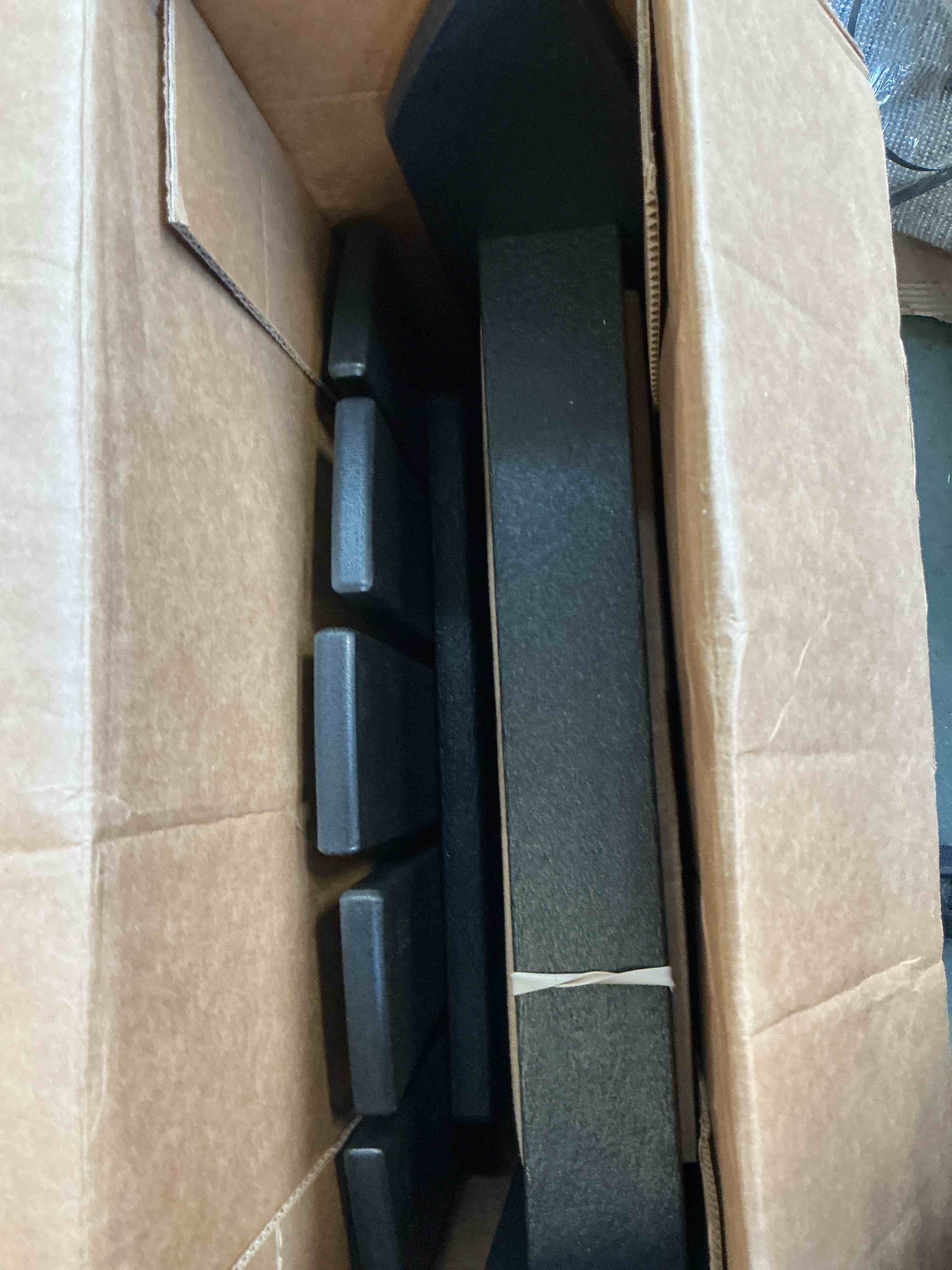 https://s3.amazonaws.com/lotting-images-prod/bidfta/_1757010028684.jpeg