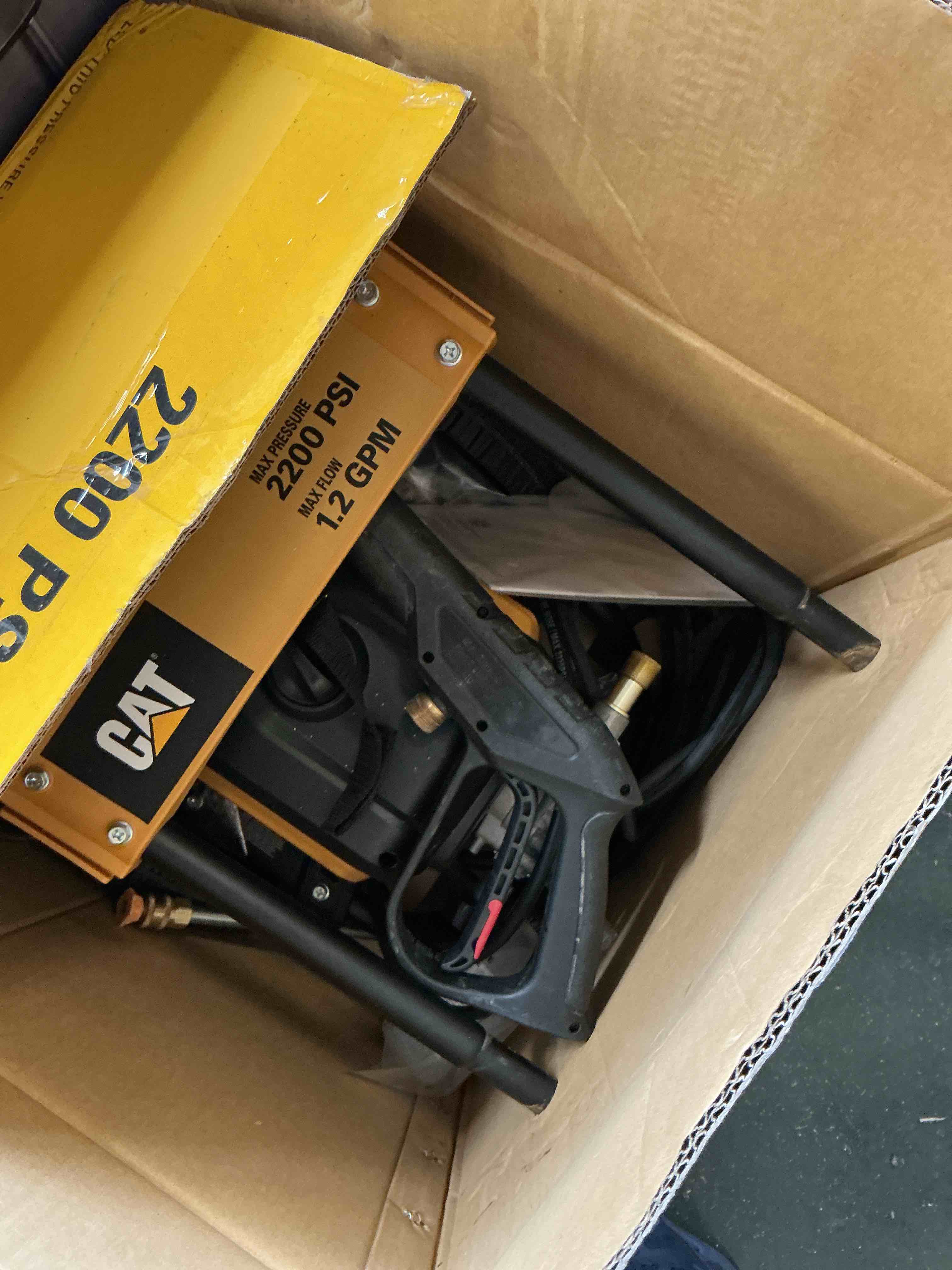 https://s3.amazonaws.com/lotting-images-prod/bidfta/_1757011475647.jpeg