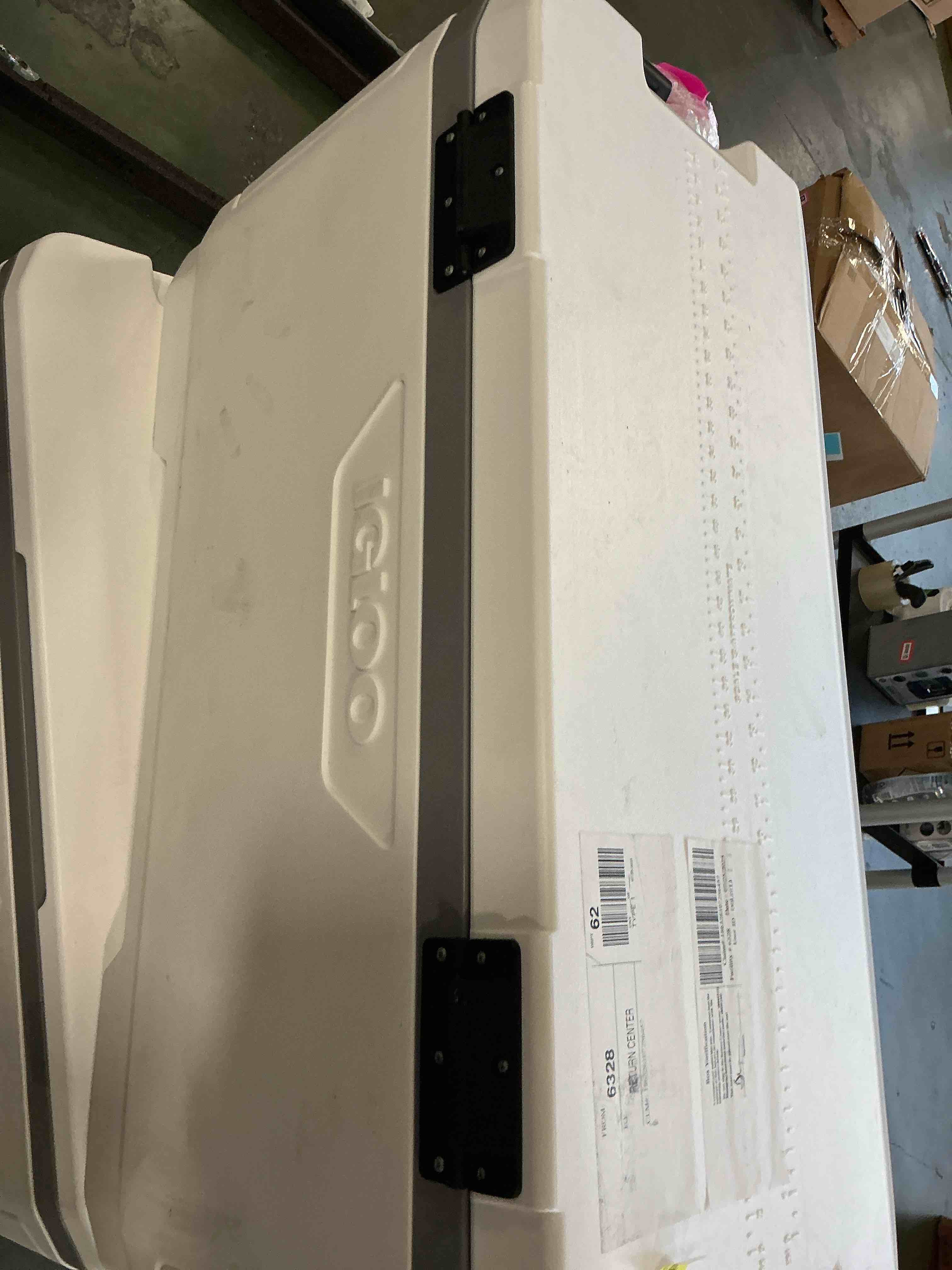 https://s3.amazonaws.com/lotting-images-prod/bidfta/_1757073587439.jpeg