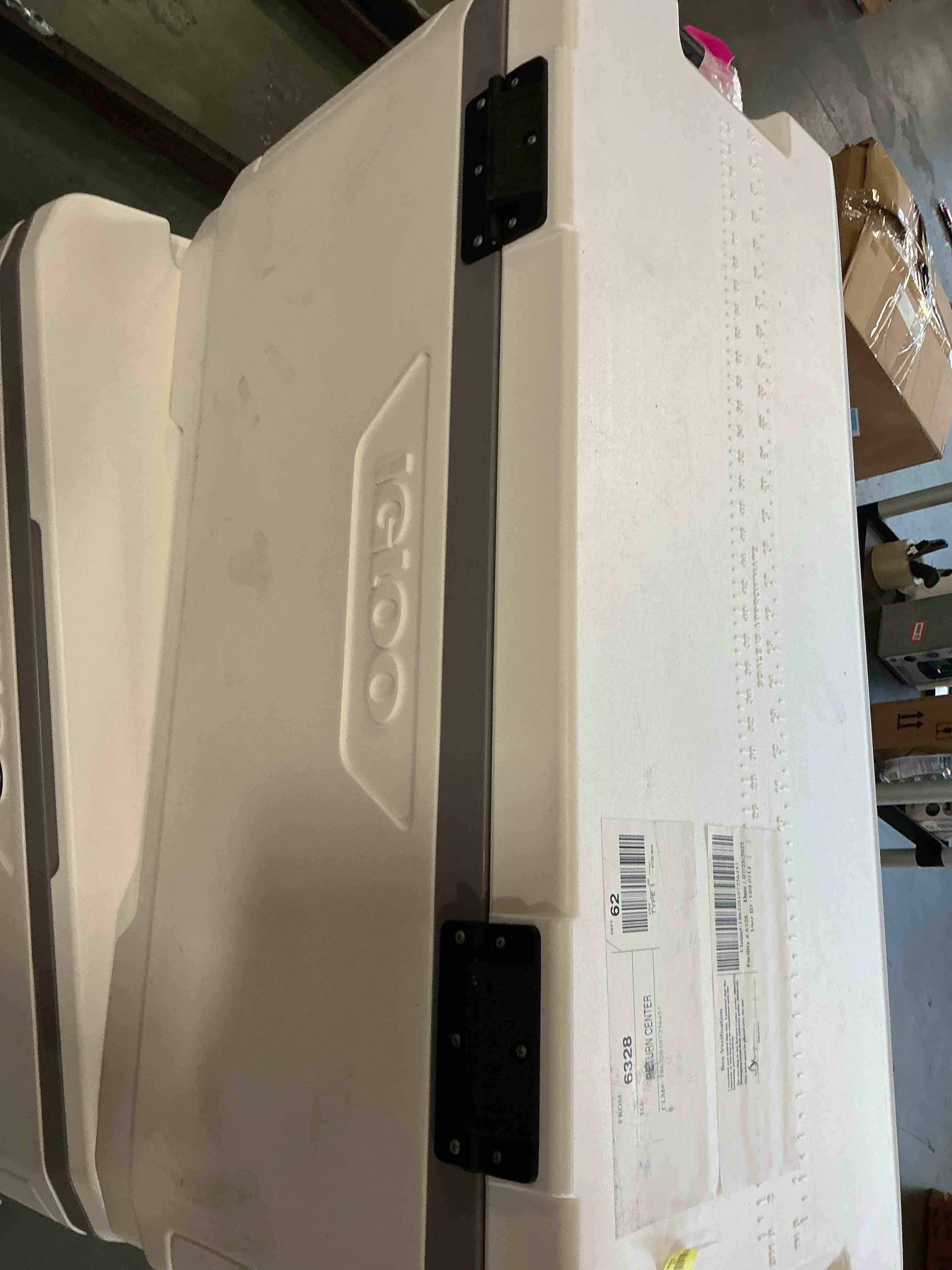 https://s3.amazonaws.com/lotting-images-prod/bidfta/_1757073588343.jpeg