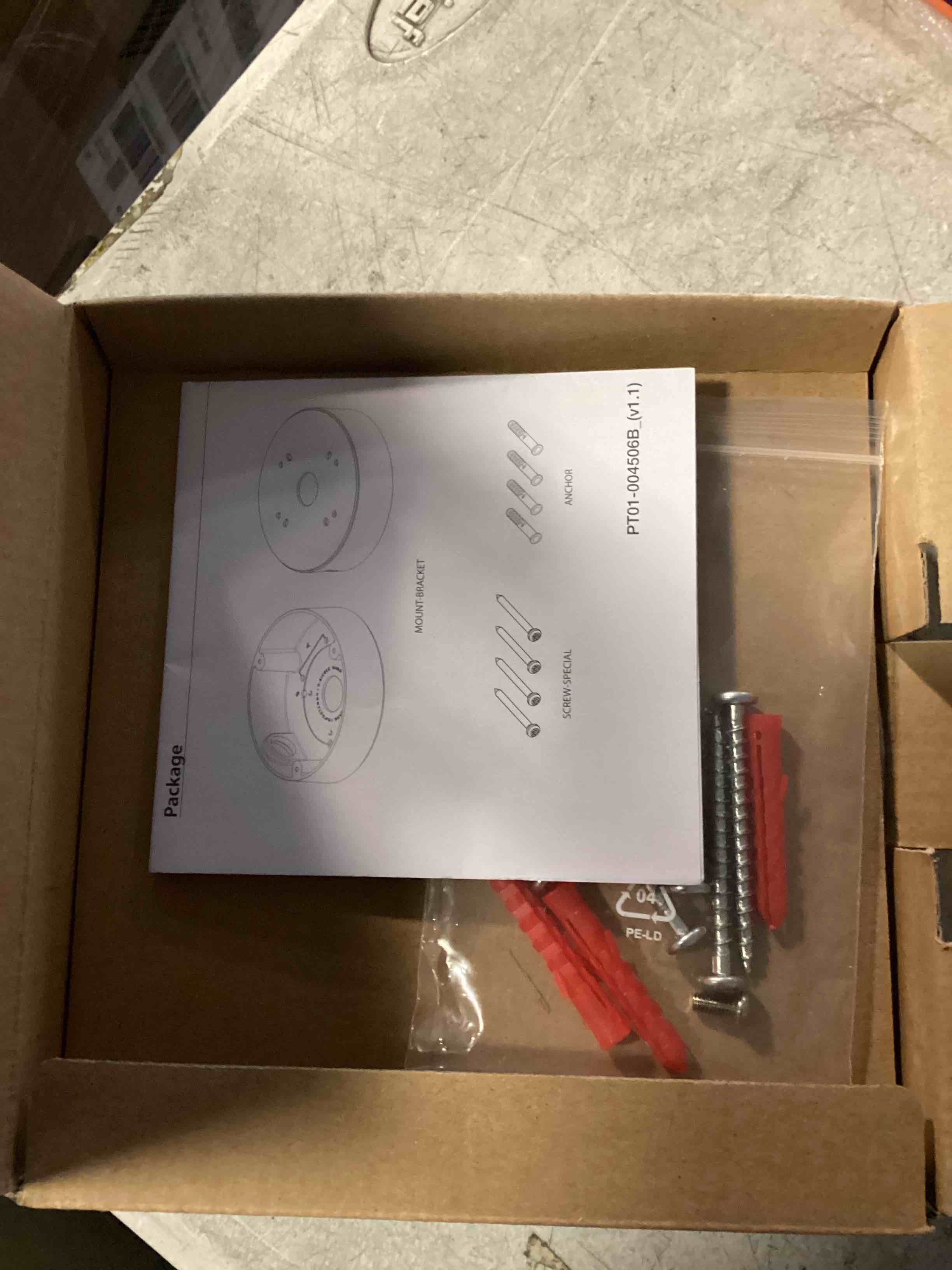 https://s3.amazonaws.com/lotting-images-prod/bidfta/_1757090699153.jpeg