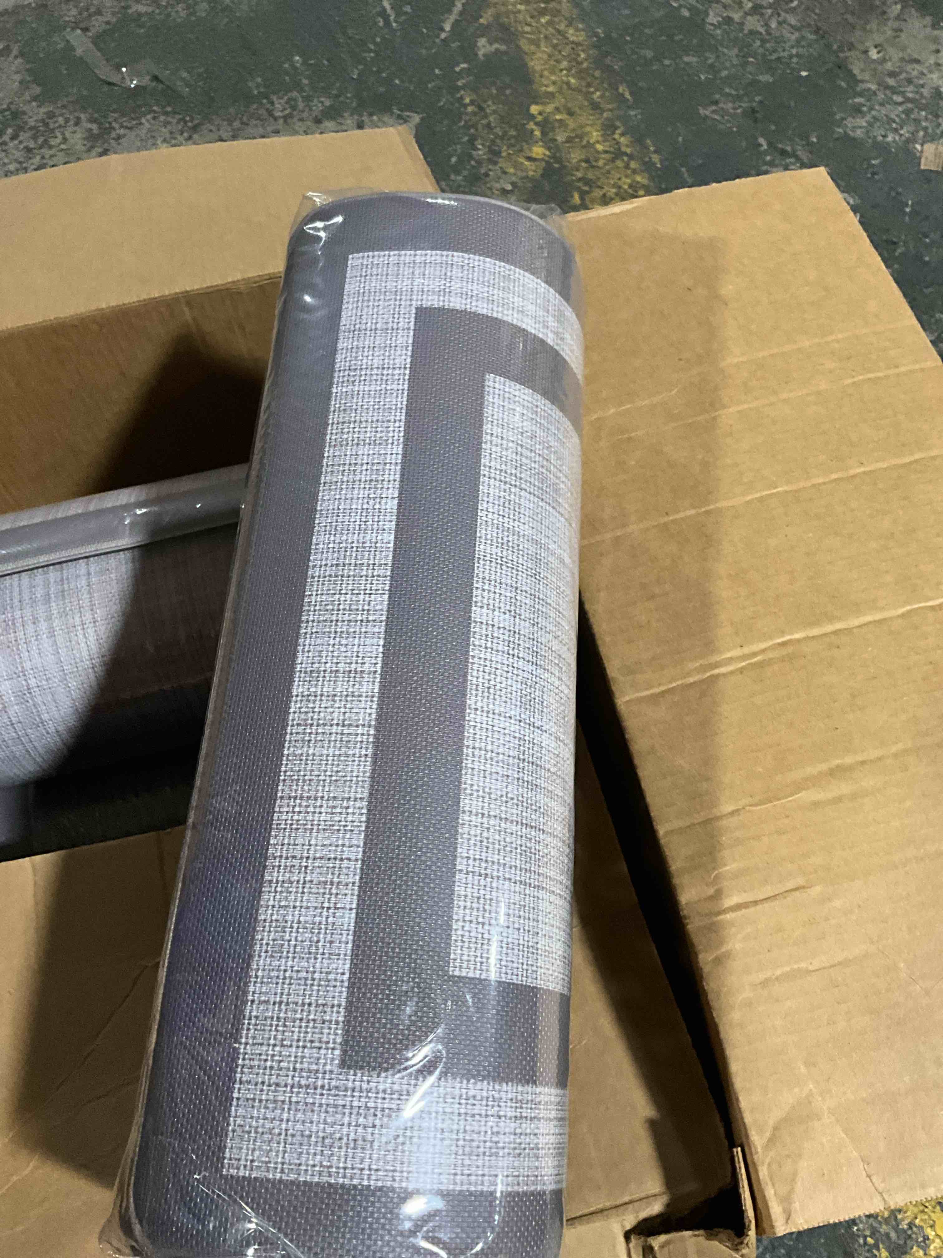 https://s3.amazonaws.com/lotting-images-prod/bidfta/_1757507396731.jpeg