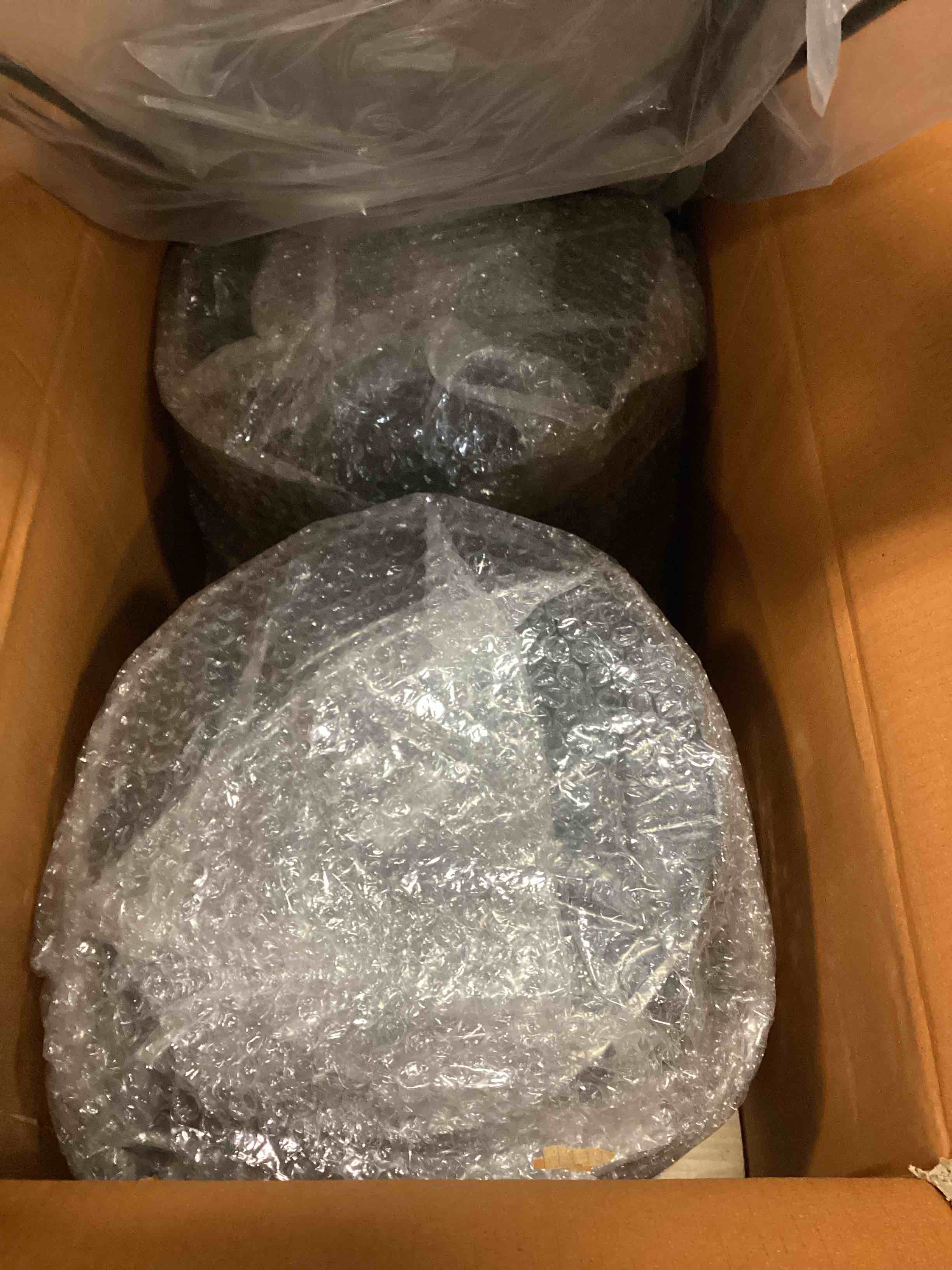 https://s3.amazonaws.com/lotting-images-prod/bidfta/_1757530013229.jpeg