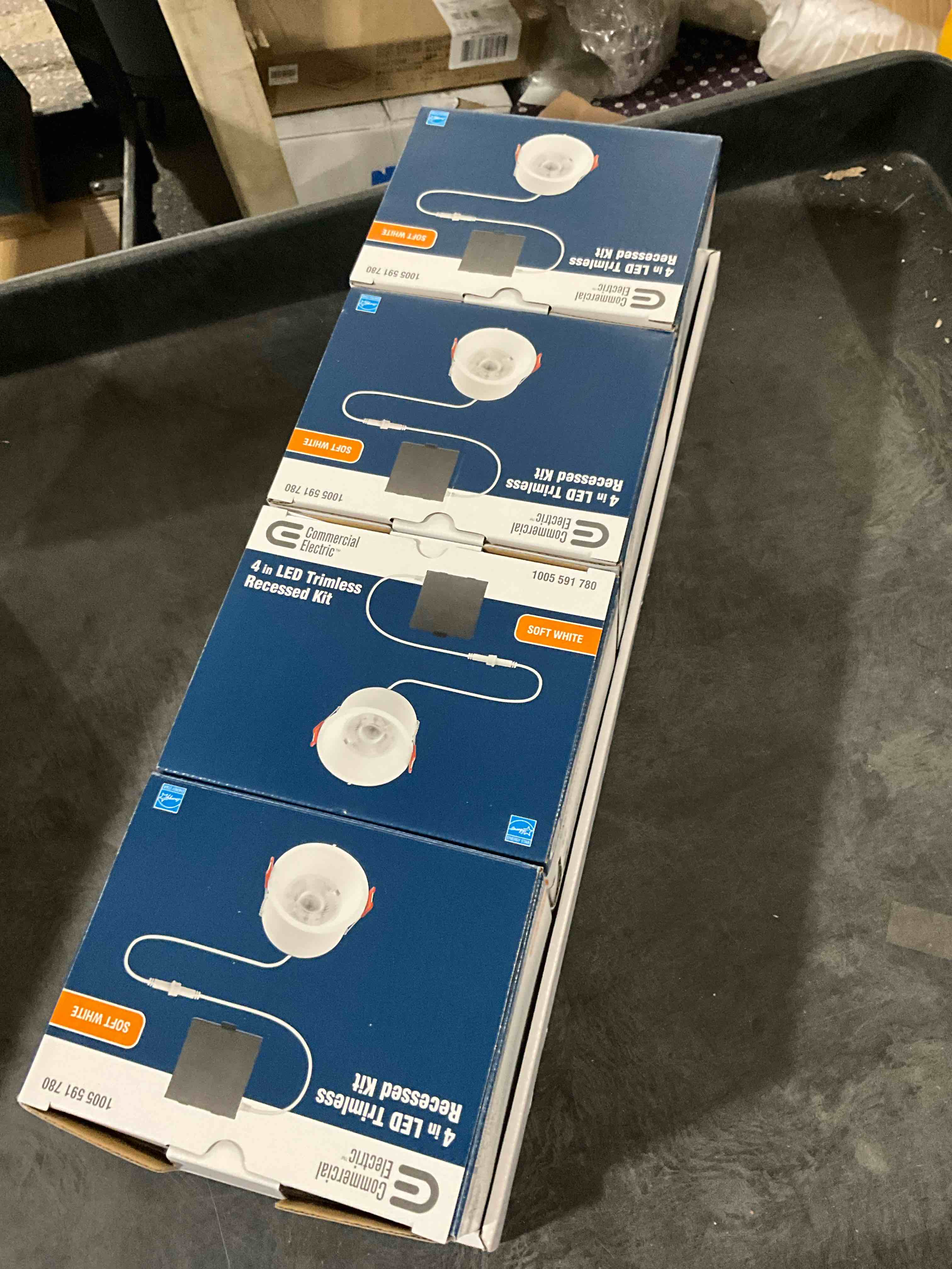 https://s3.amazonaws.com/lotting-images-prod/bidfta/_1757605236521.jpeg