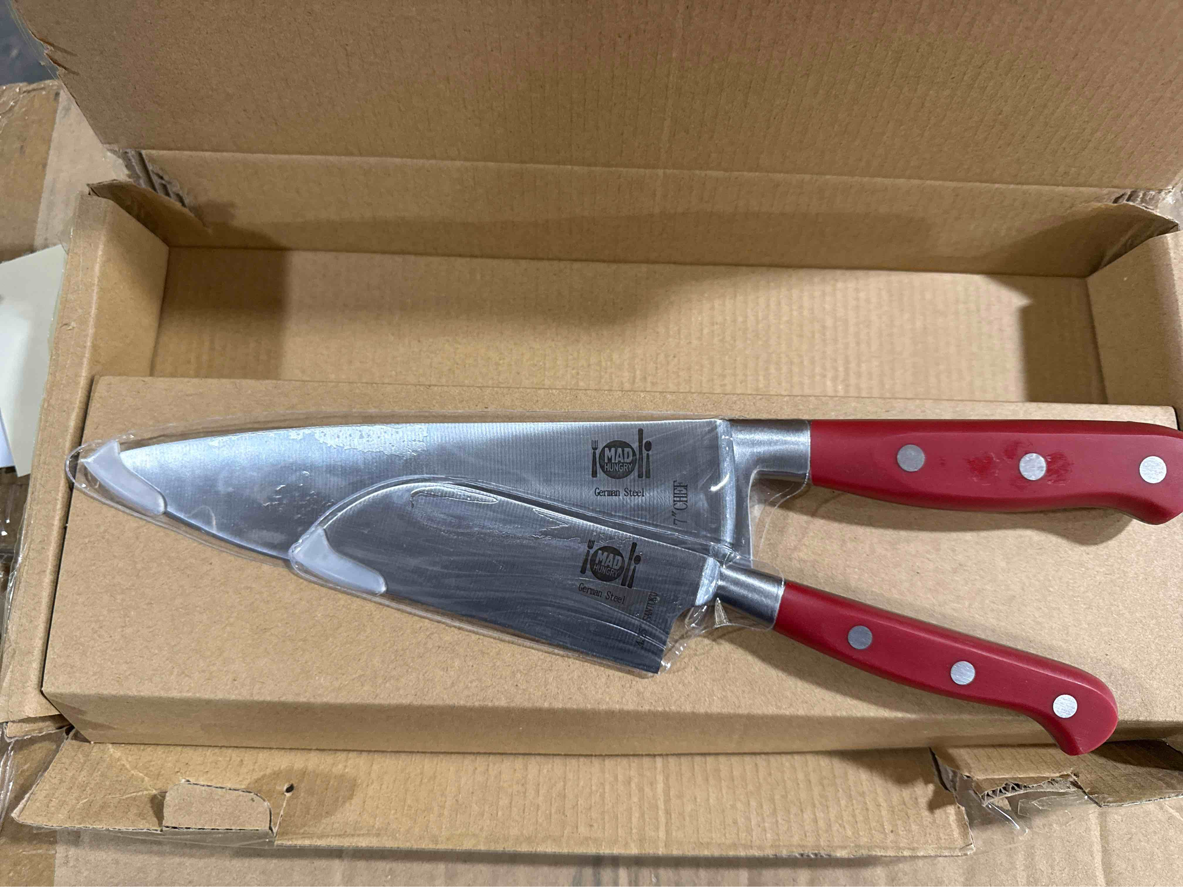 mad hungry 2 piece German steel knife set red