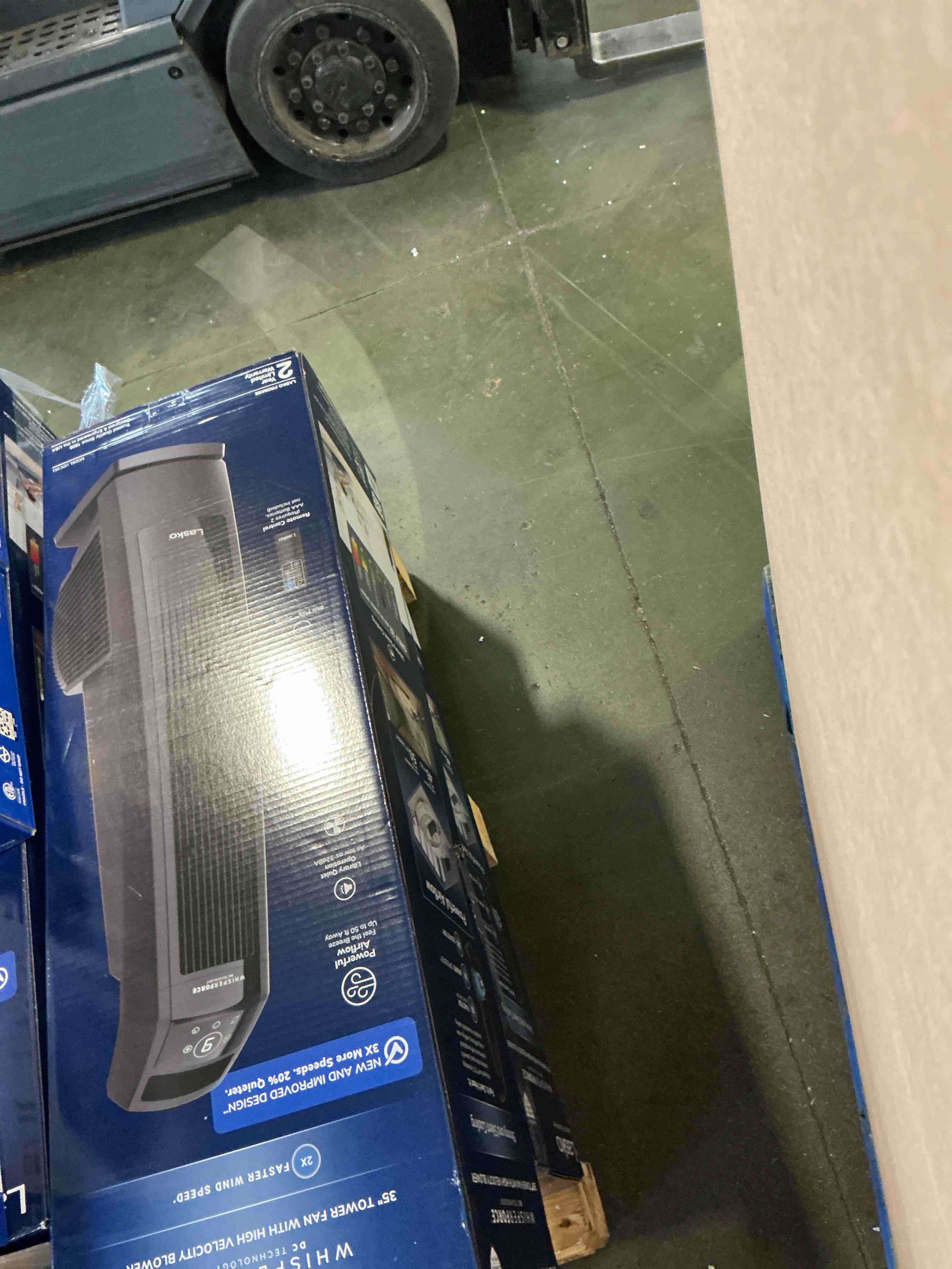 https://s3.amazonaws.com/lotting-images-prod/bidfta/_1759419718393.jpeg