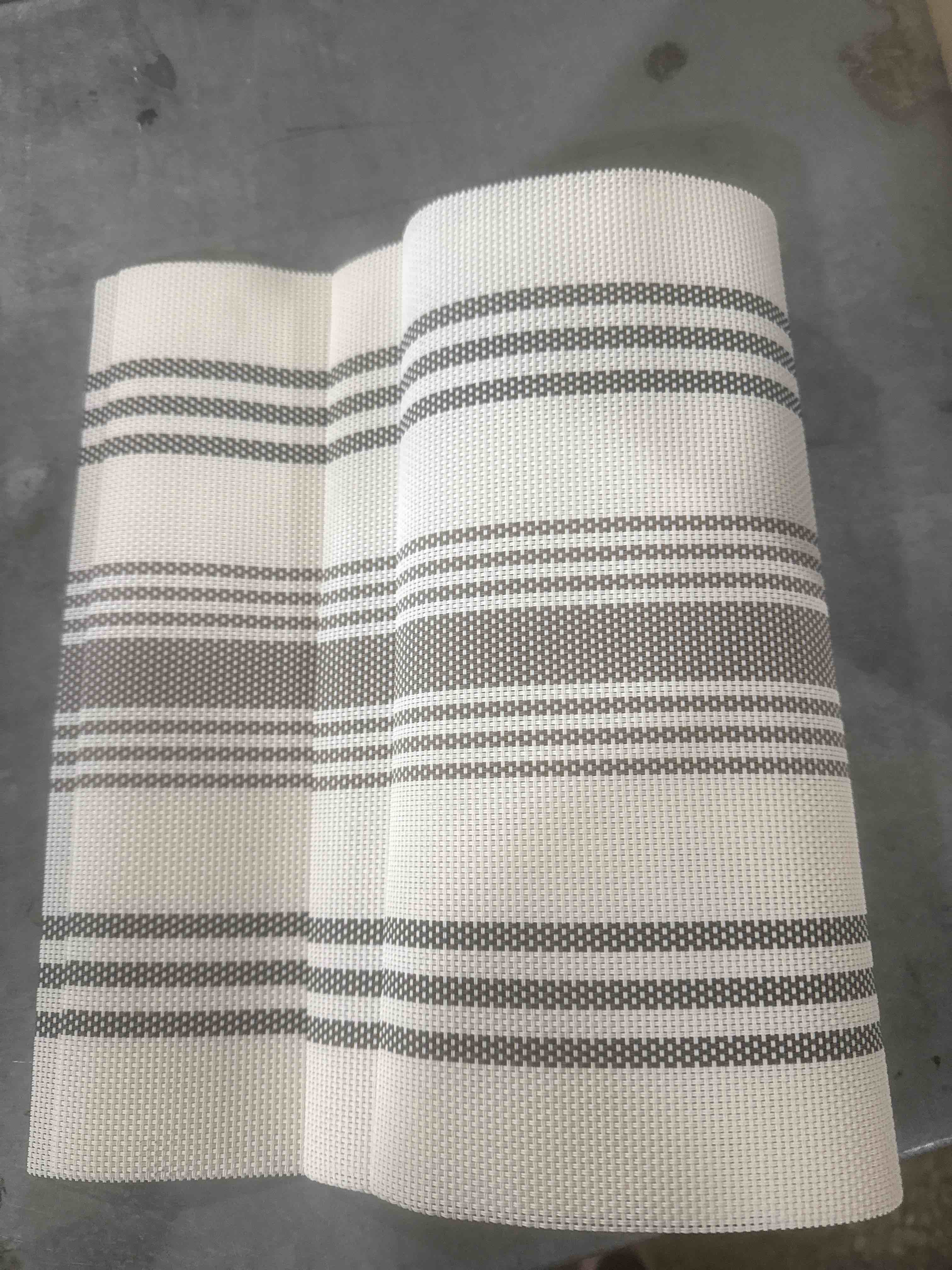 myHomeBody Wipeable Placemats, PVC, Rectangular, 17.7" X 11.8", Grey, 4 pcs