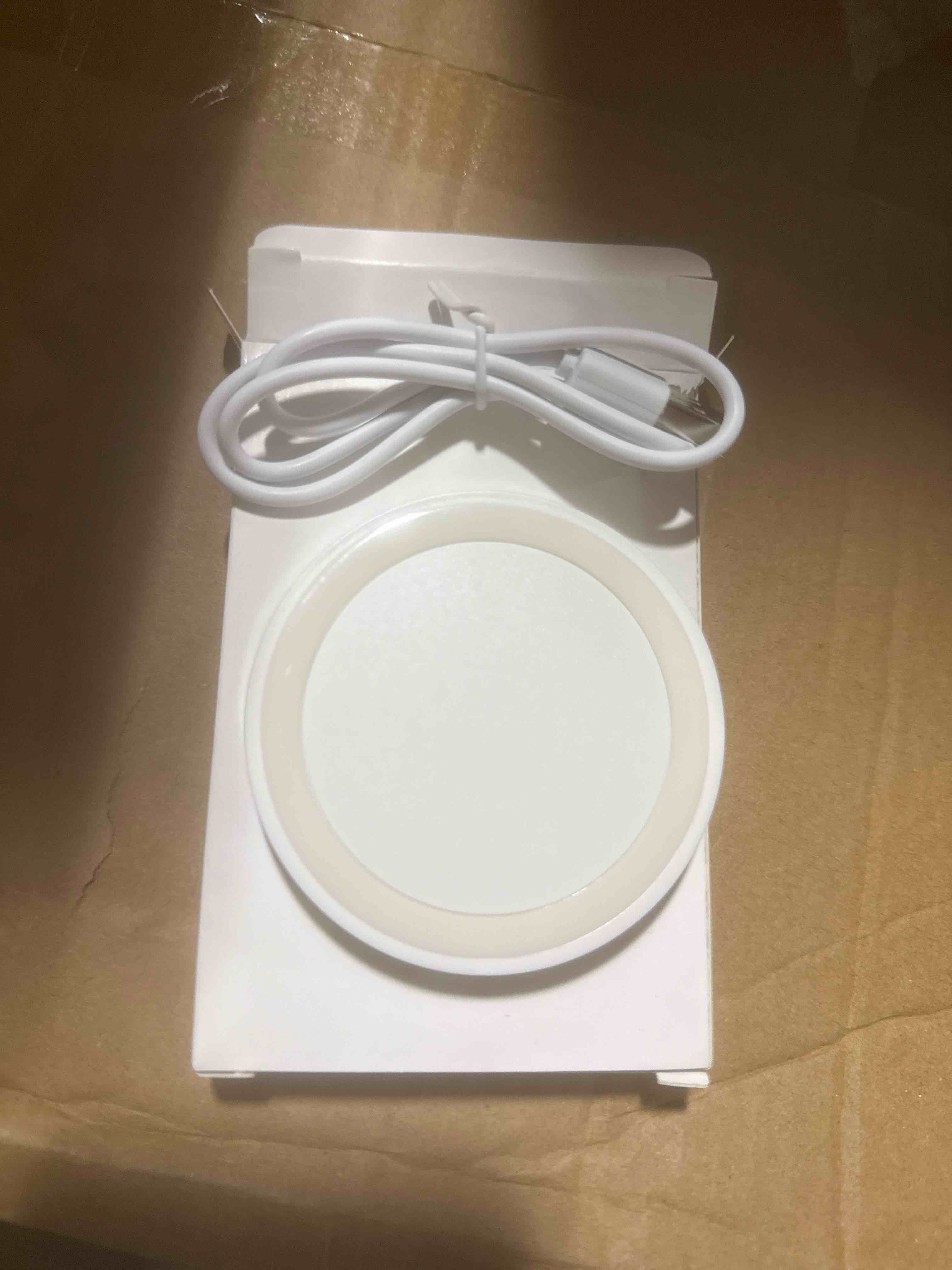 Pack of 4 Wireless Charging Pad, white