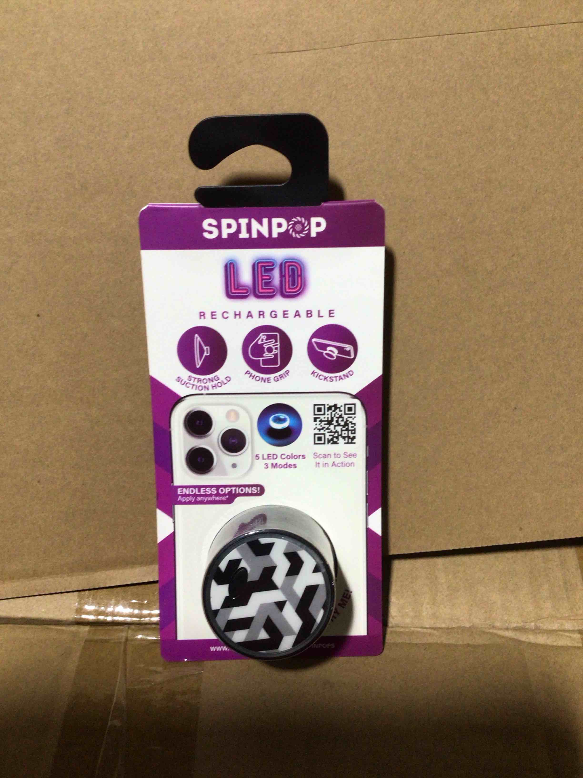 Spinpop LED Rechargeable Phone Grip With Suction Cup - Black and White