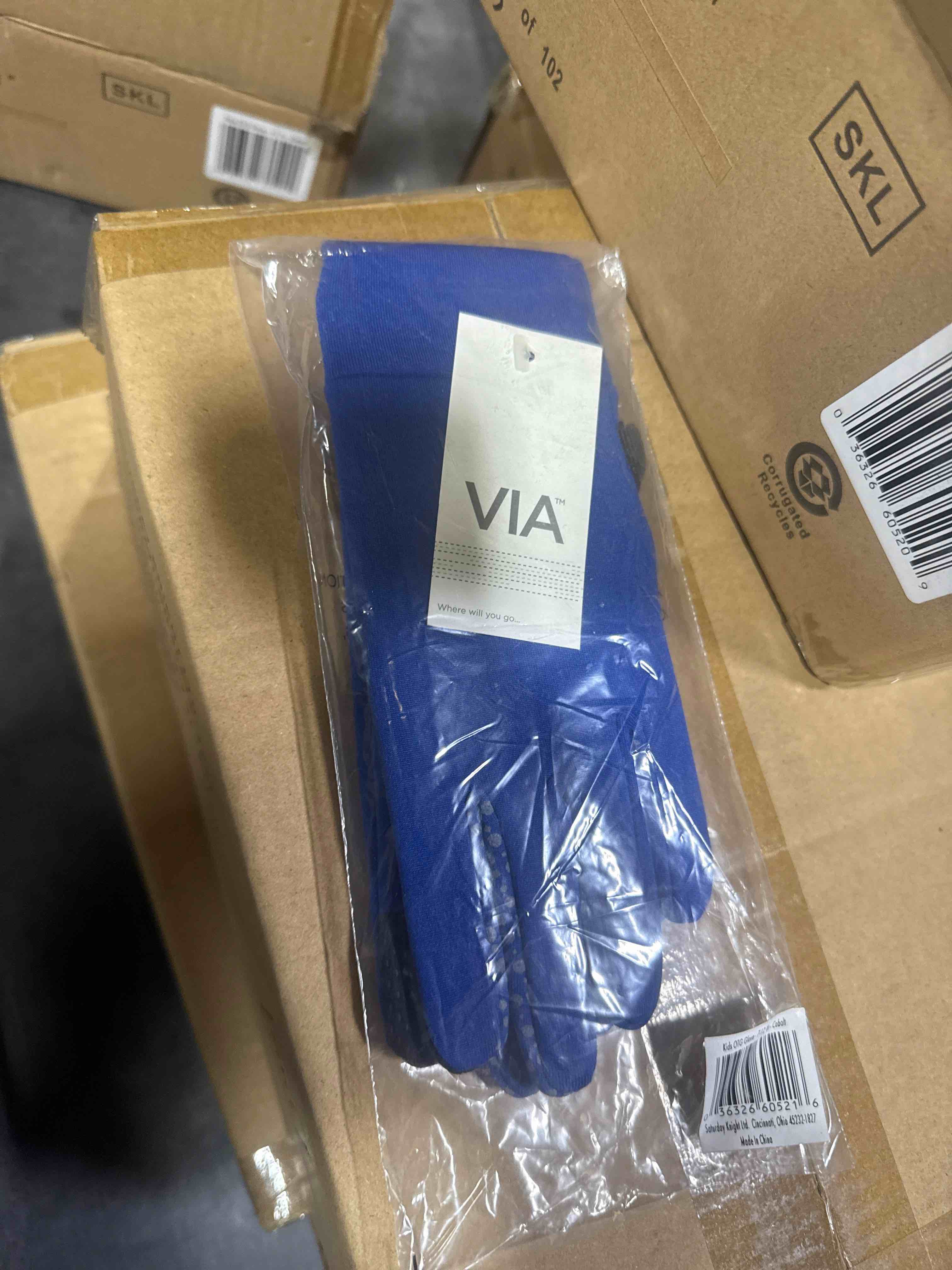 kids 4 to 7 year-old gloves