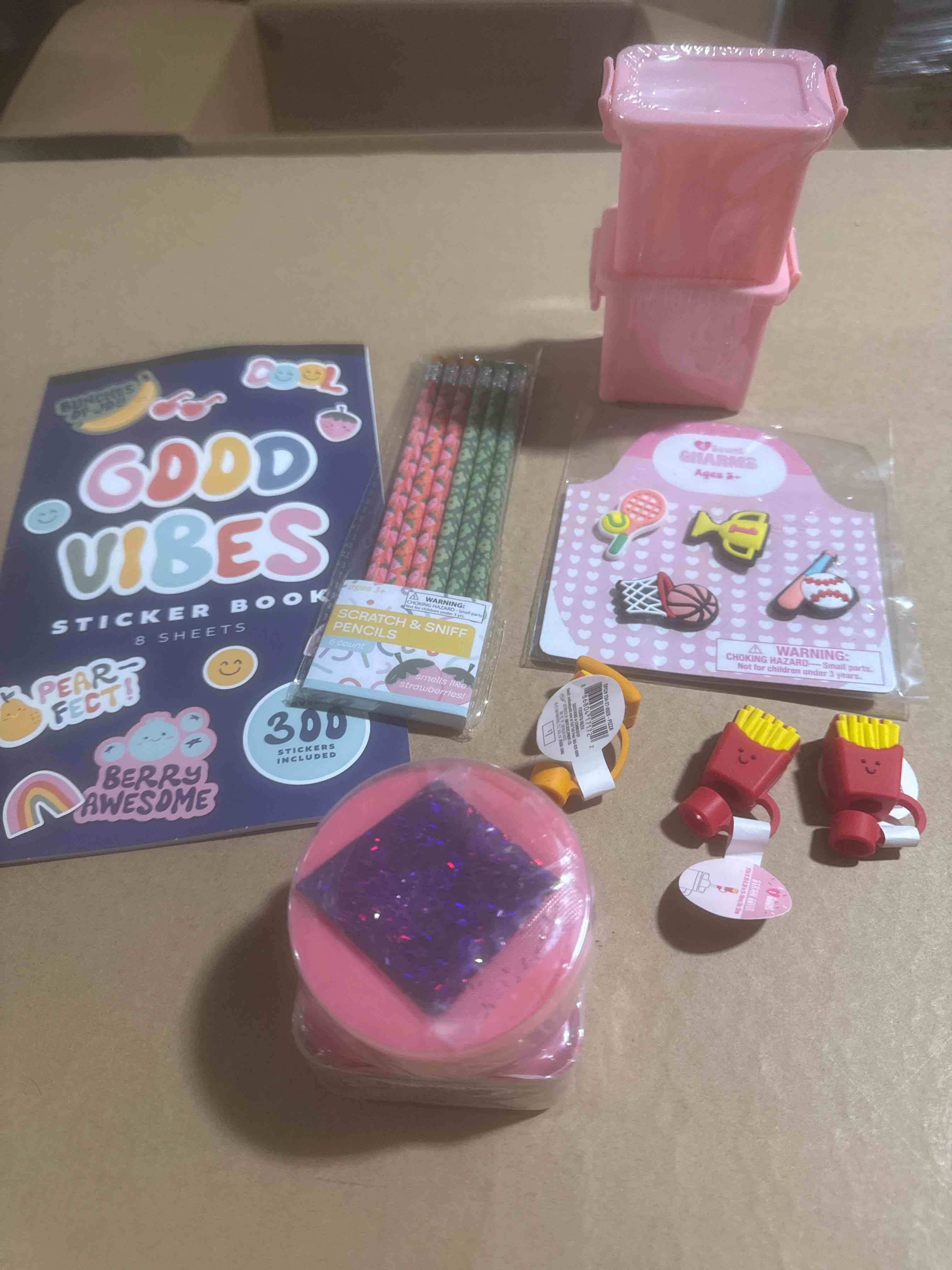 miscellaneous children toys and accessories (15 pieces) 