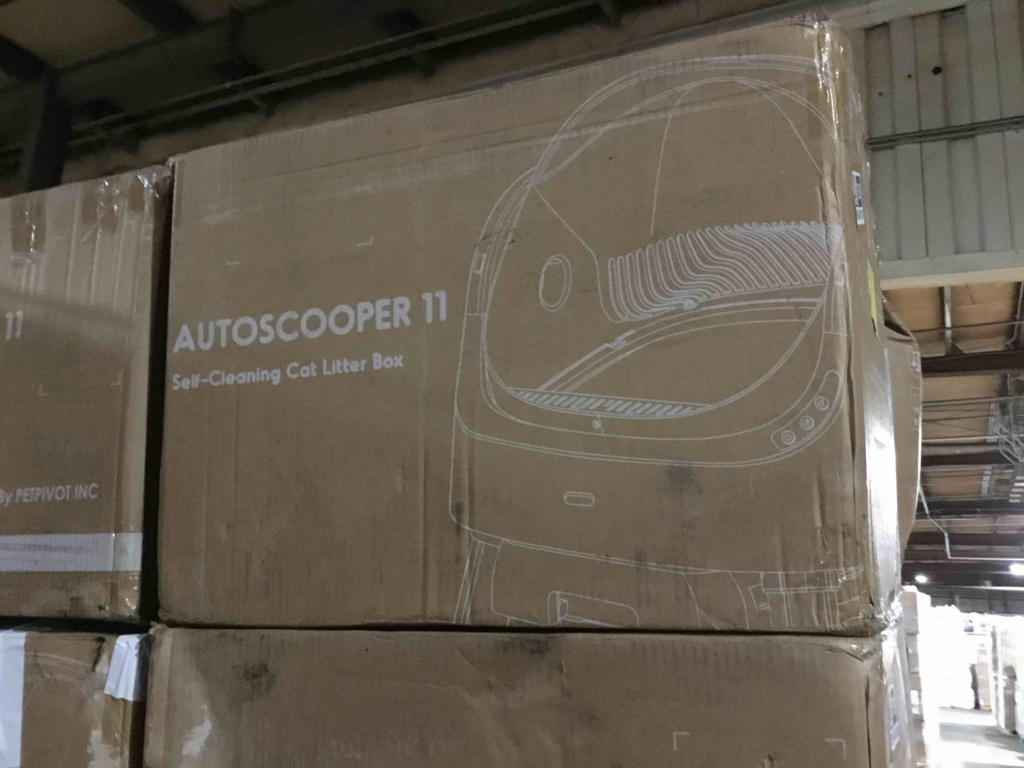 Condition photo showing Good Condition for Auto Scooper ll Self Cleaning Cat Litter Box, white and grey