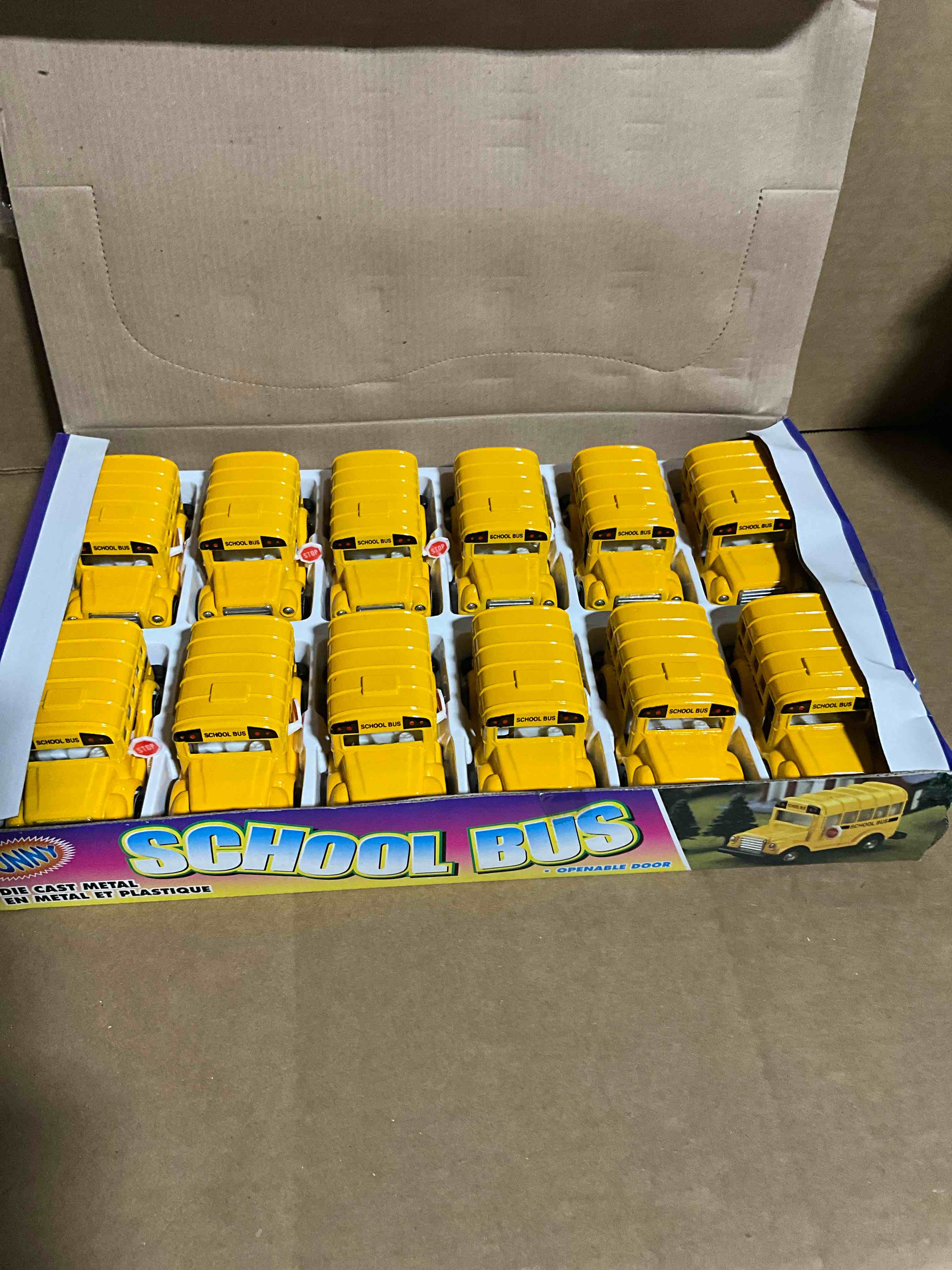 Pack of 12 Kinsfun Novelty Die Cast Classic Long Nose School Bus Pull Back Action 