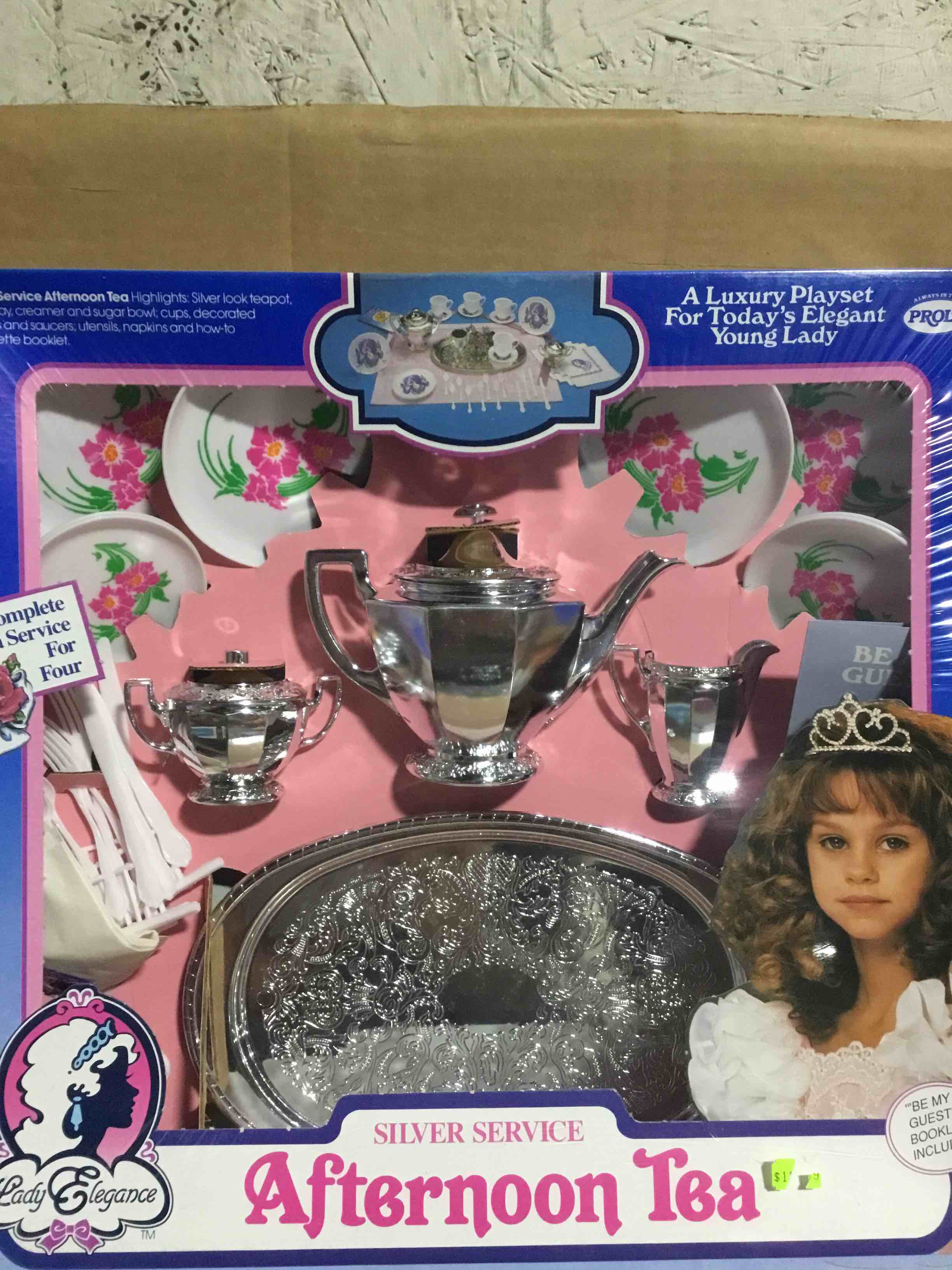 VINTAGE 1980’s NIS Factory Sealed Lady Elegance silver Service Play set