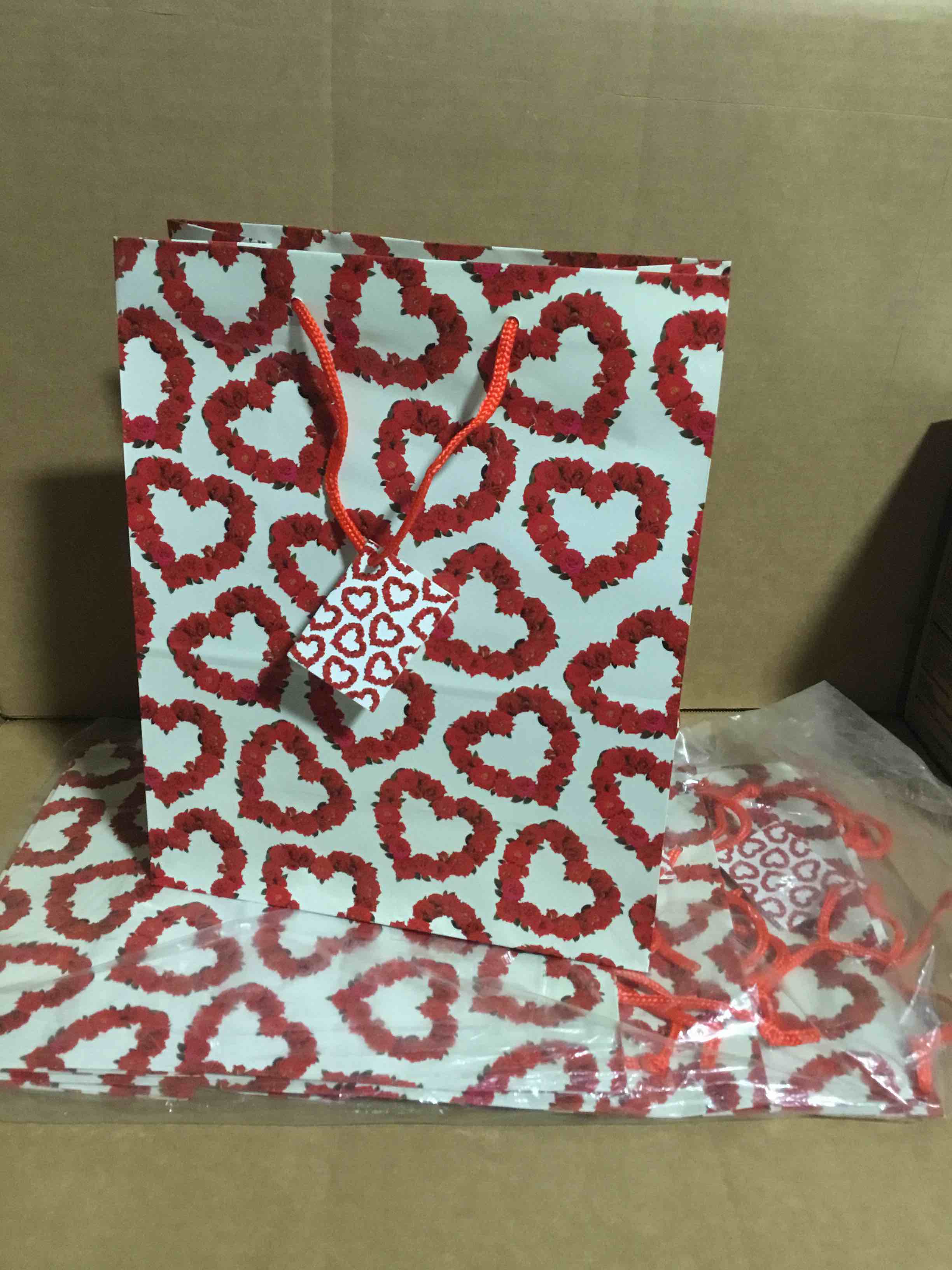 Pack of 6 Heart-Printed Gifts Bags 