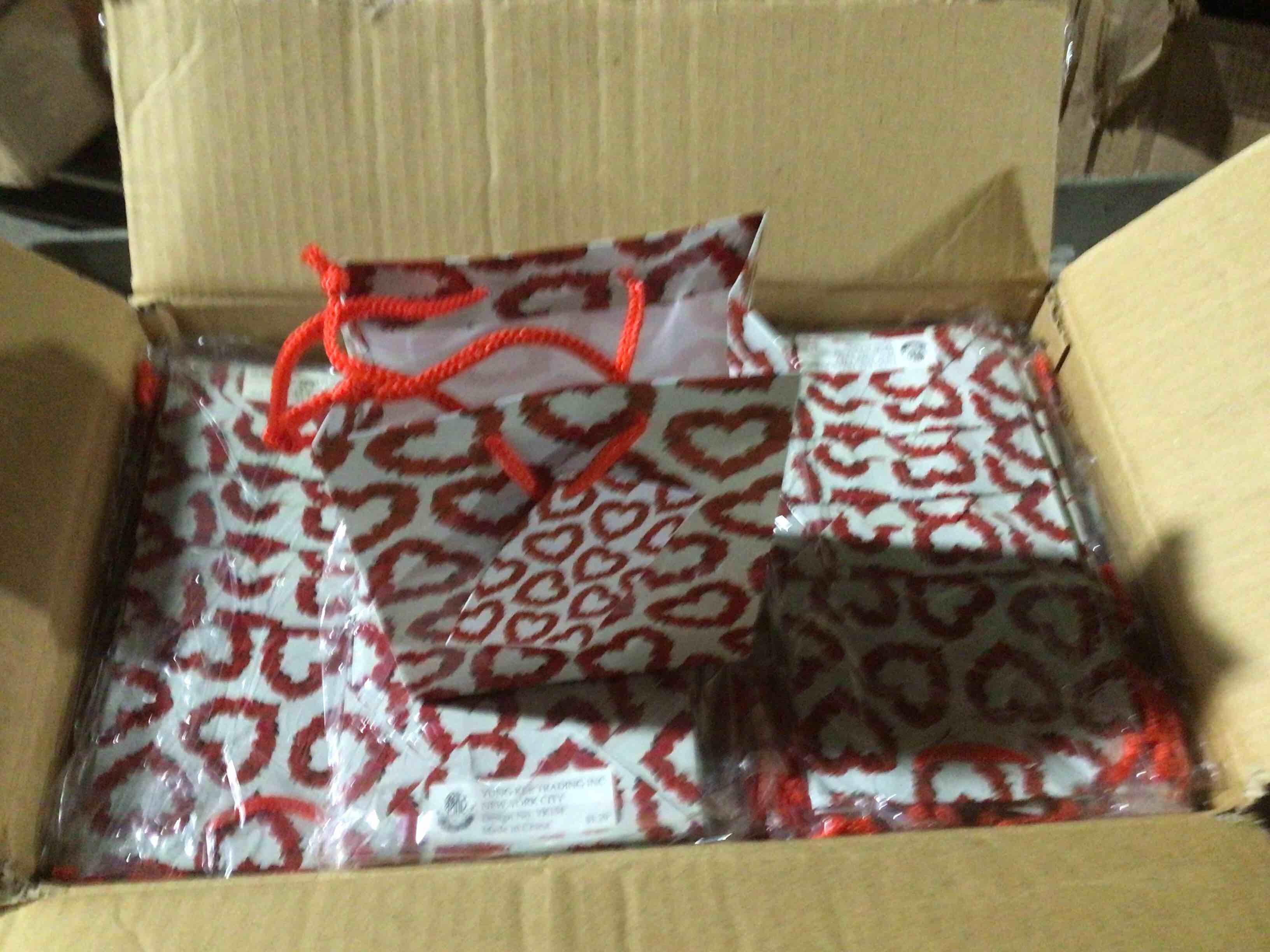 case of 300 paper small (birthday)