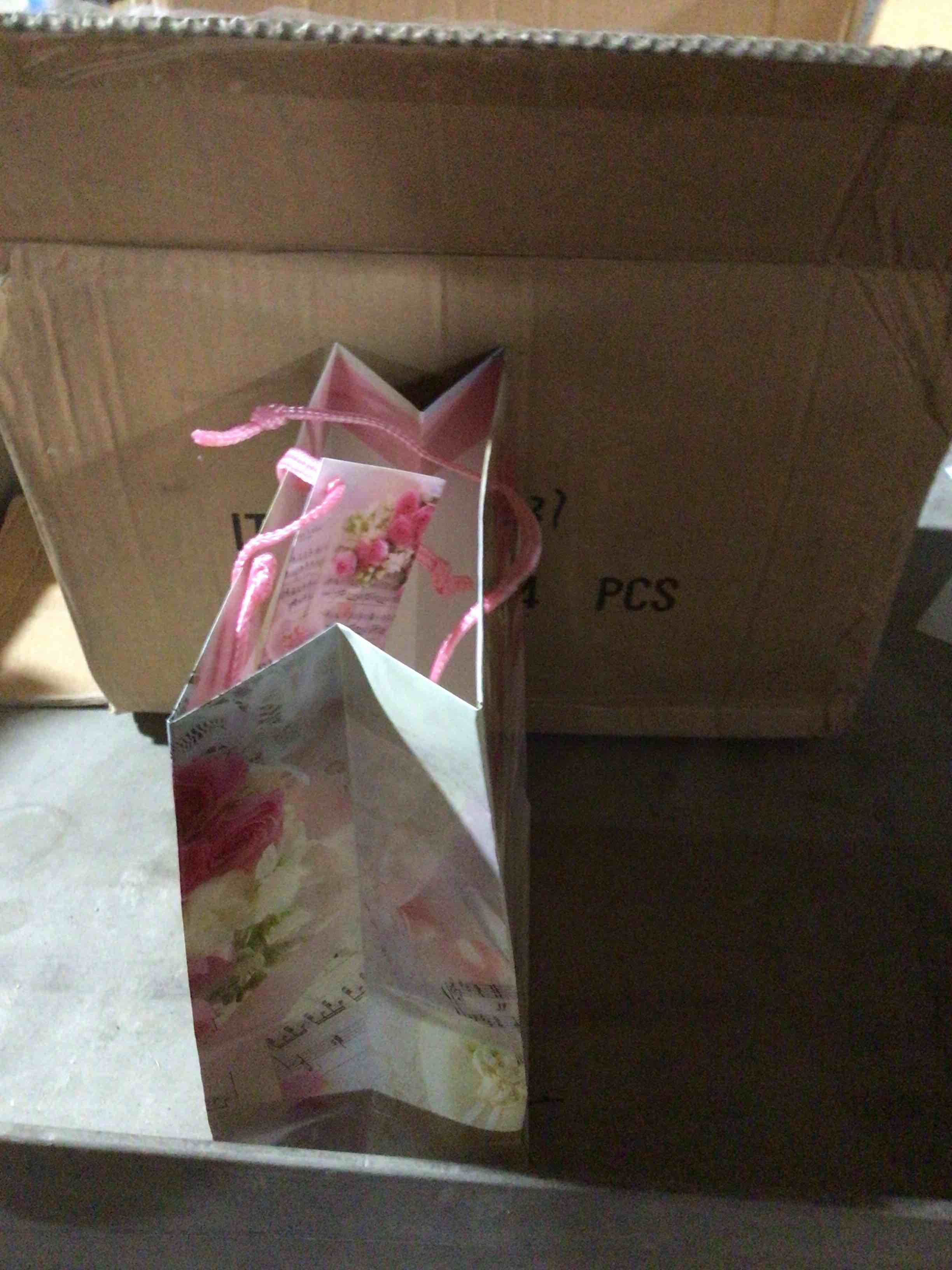 Condition photo showing New/Like New for case of 300 paper small (birthday)