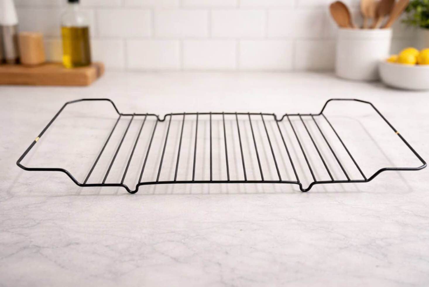 Condition photo showing New/Like New for case of 24 compact broiler rack 