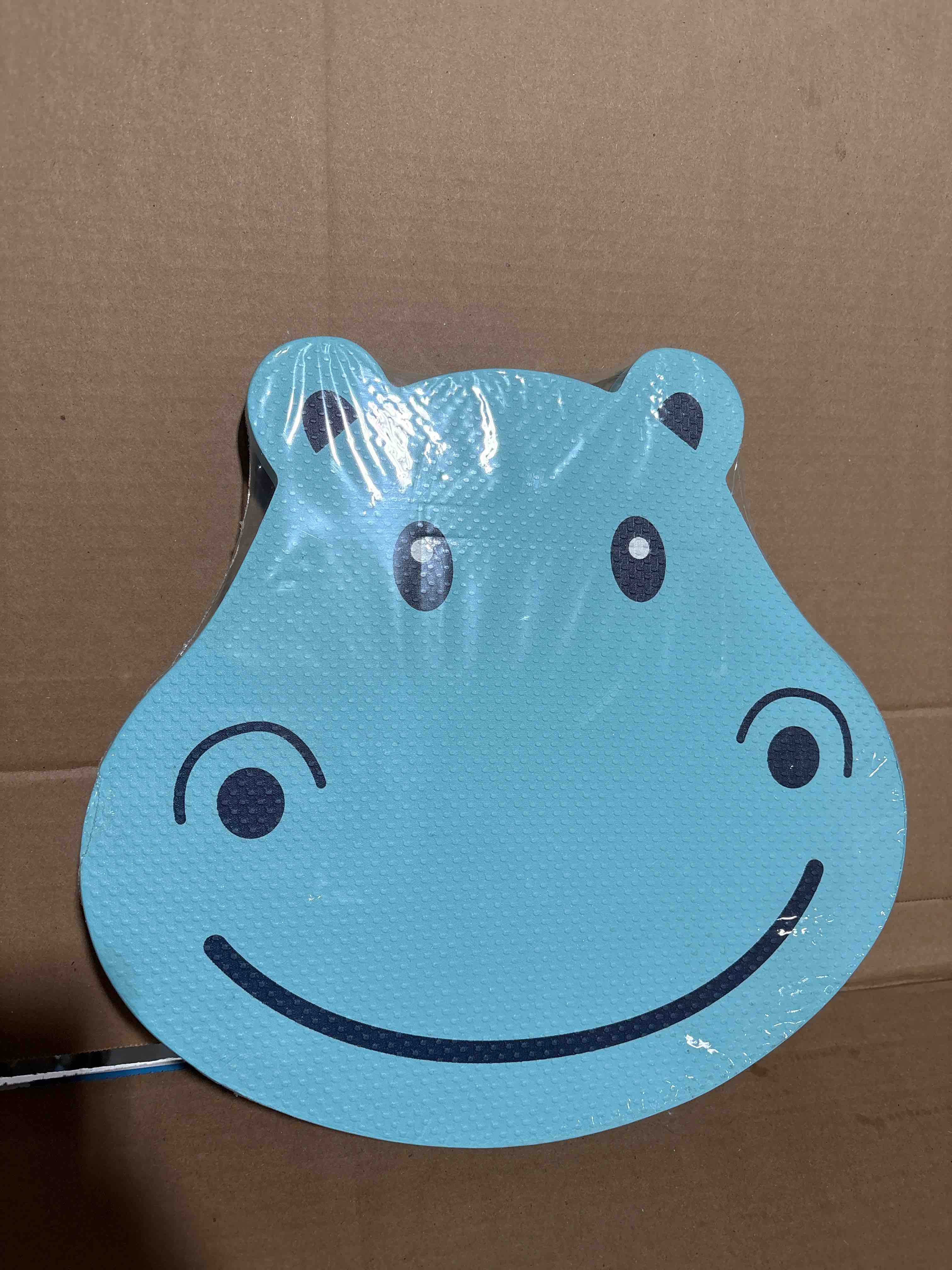 Condition photo showing New/Like New for one count bath kneeler pad 