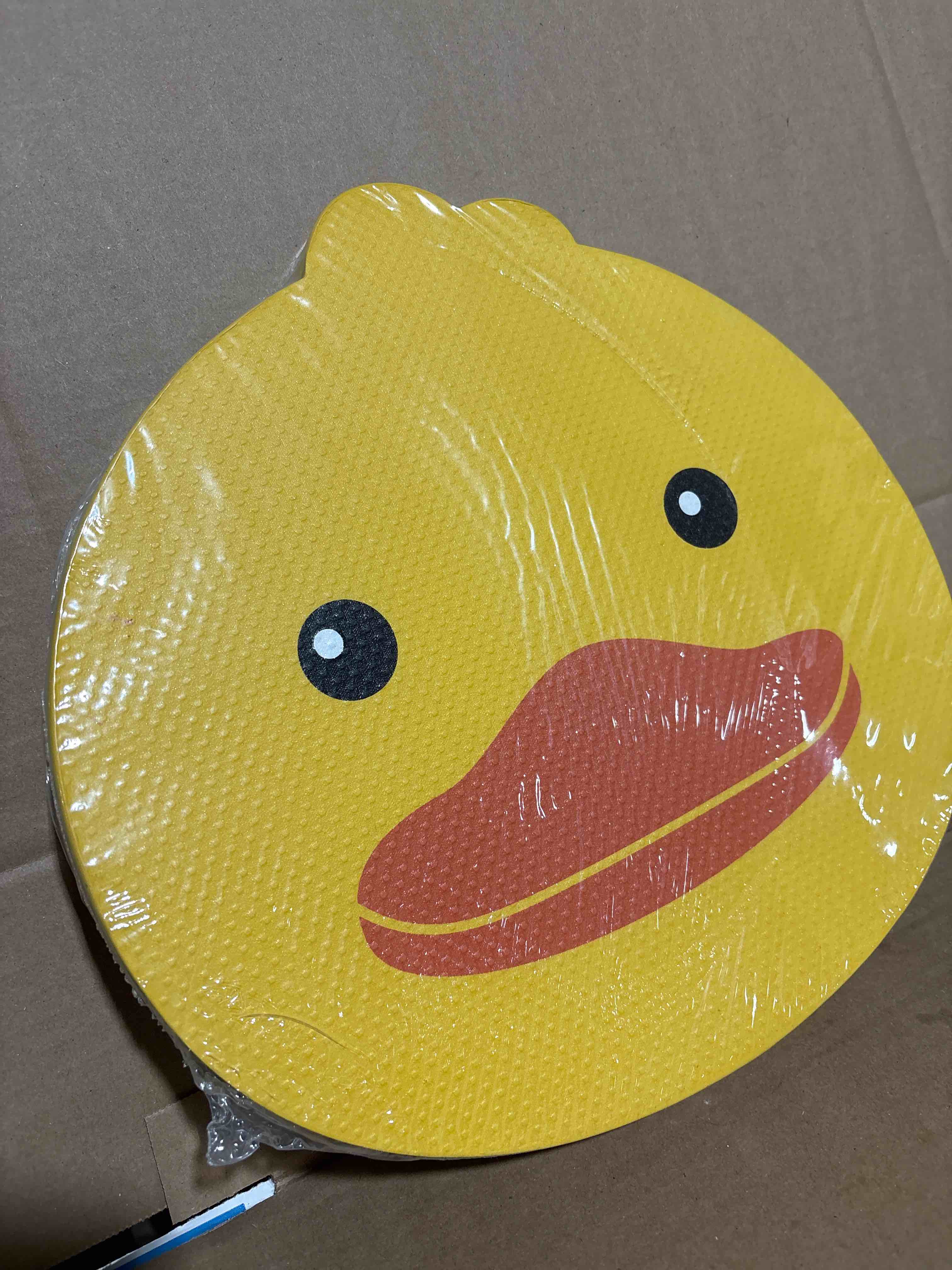 Condition photo showing New/Like New for one count bath kneeler pad