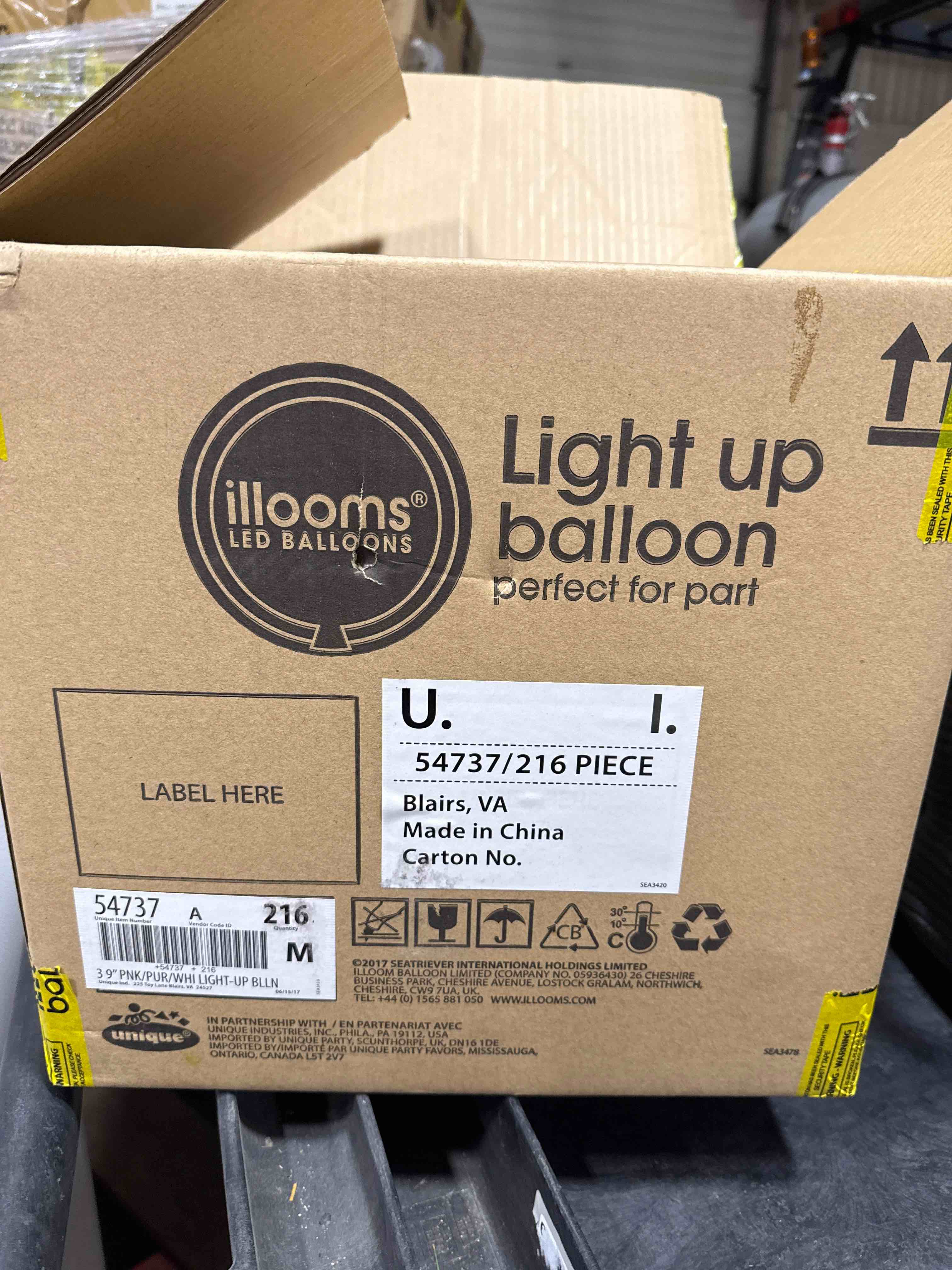 Condition photo showing Brand New for box of 216 Illooms Light Up Balloons LED 15 Hrs 