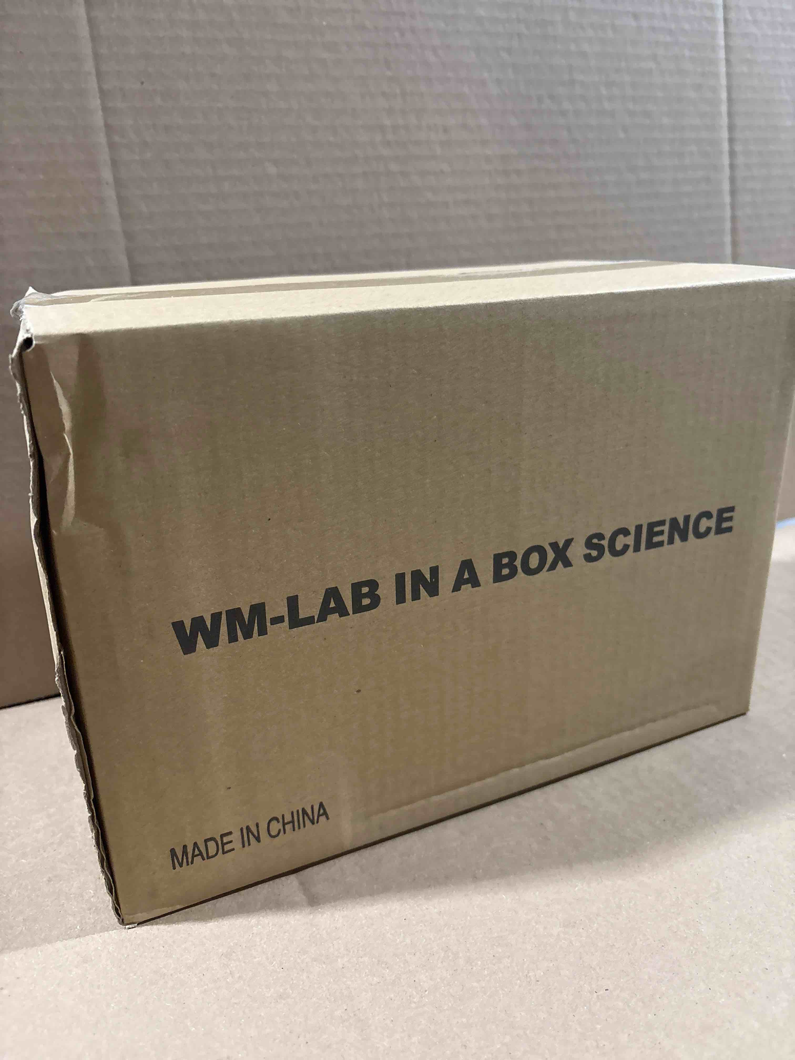 Condition photo showing New/Like New for Kids Science Kit with Lab Coat Gift Set - Over 20 Experiments for Kids 4-6