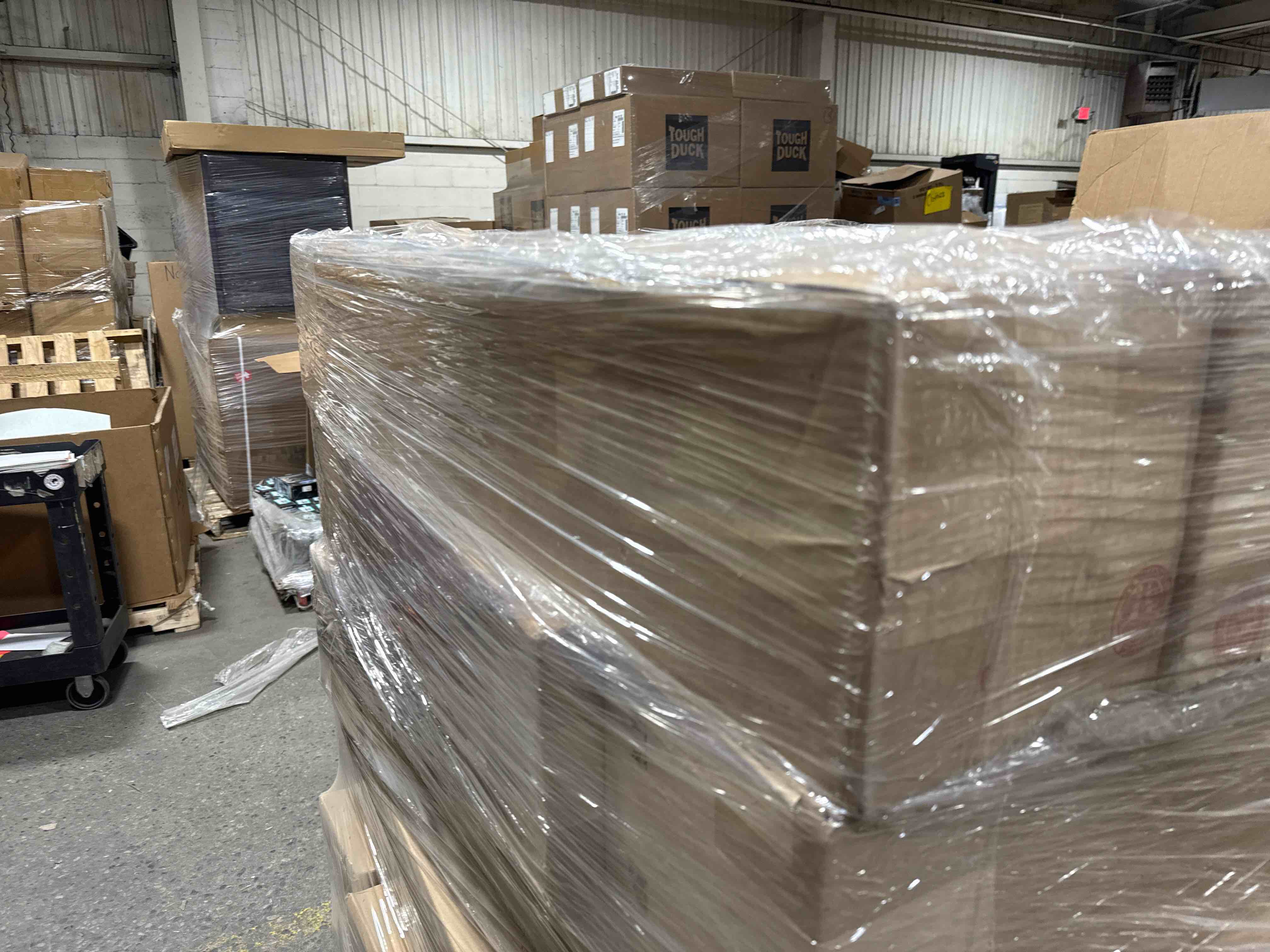 Condition photo showing Brand New for Case of 121, 36” Walking Sticks