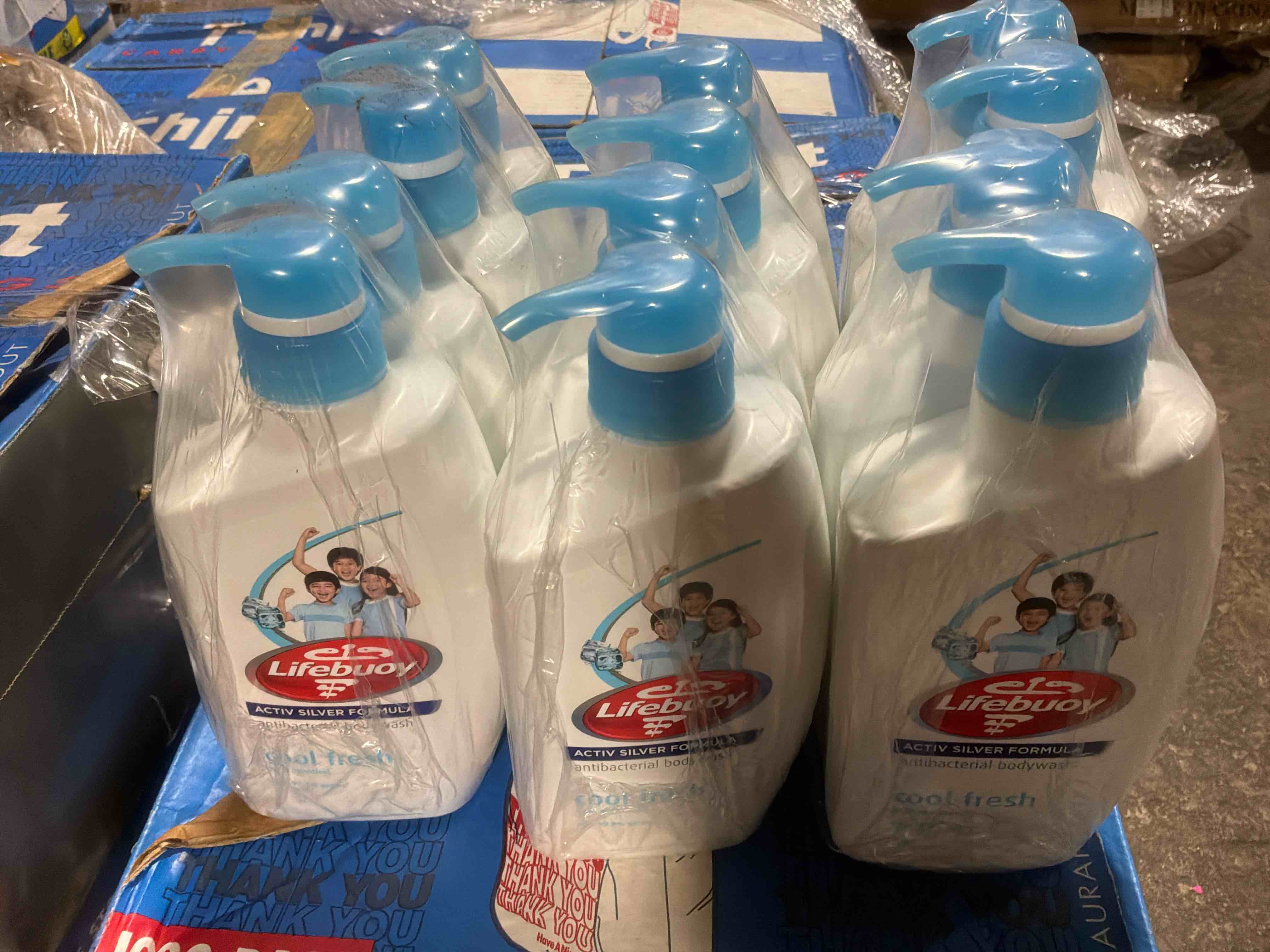 12-Pack of LIFEBUOY 12 Hours Freshness Cool Fresh Body Wash 950ml