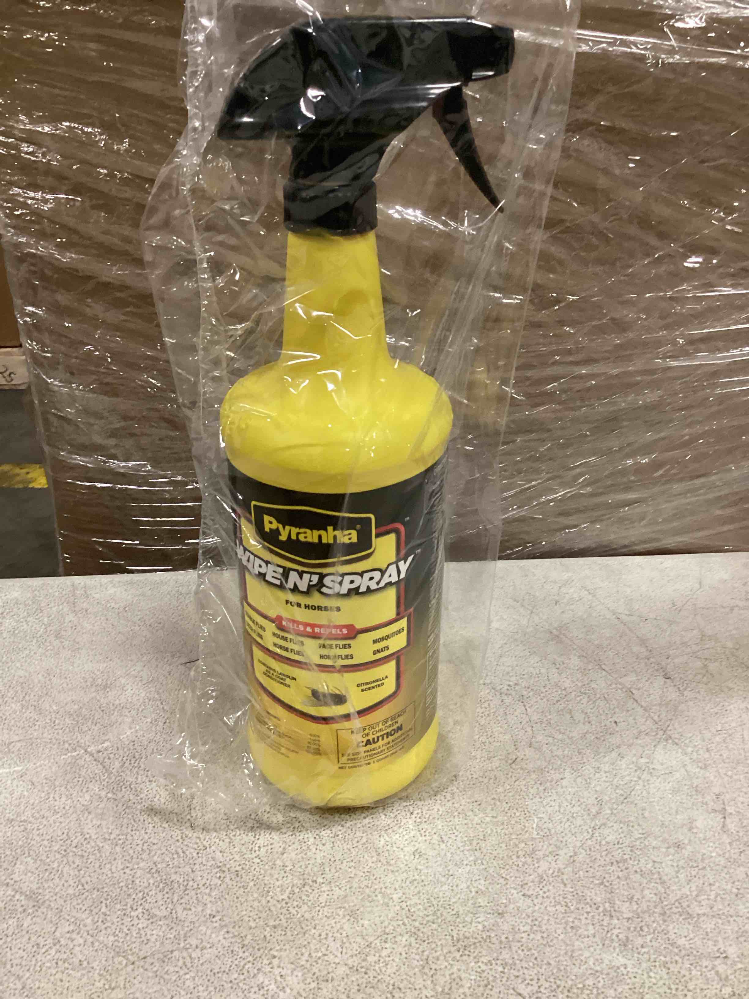 Pyranha 17210585 Horse Wipe 'N Spray Fly Repellant, 1-Qt. - Quantity 12