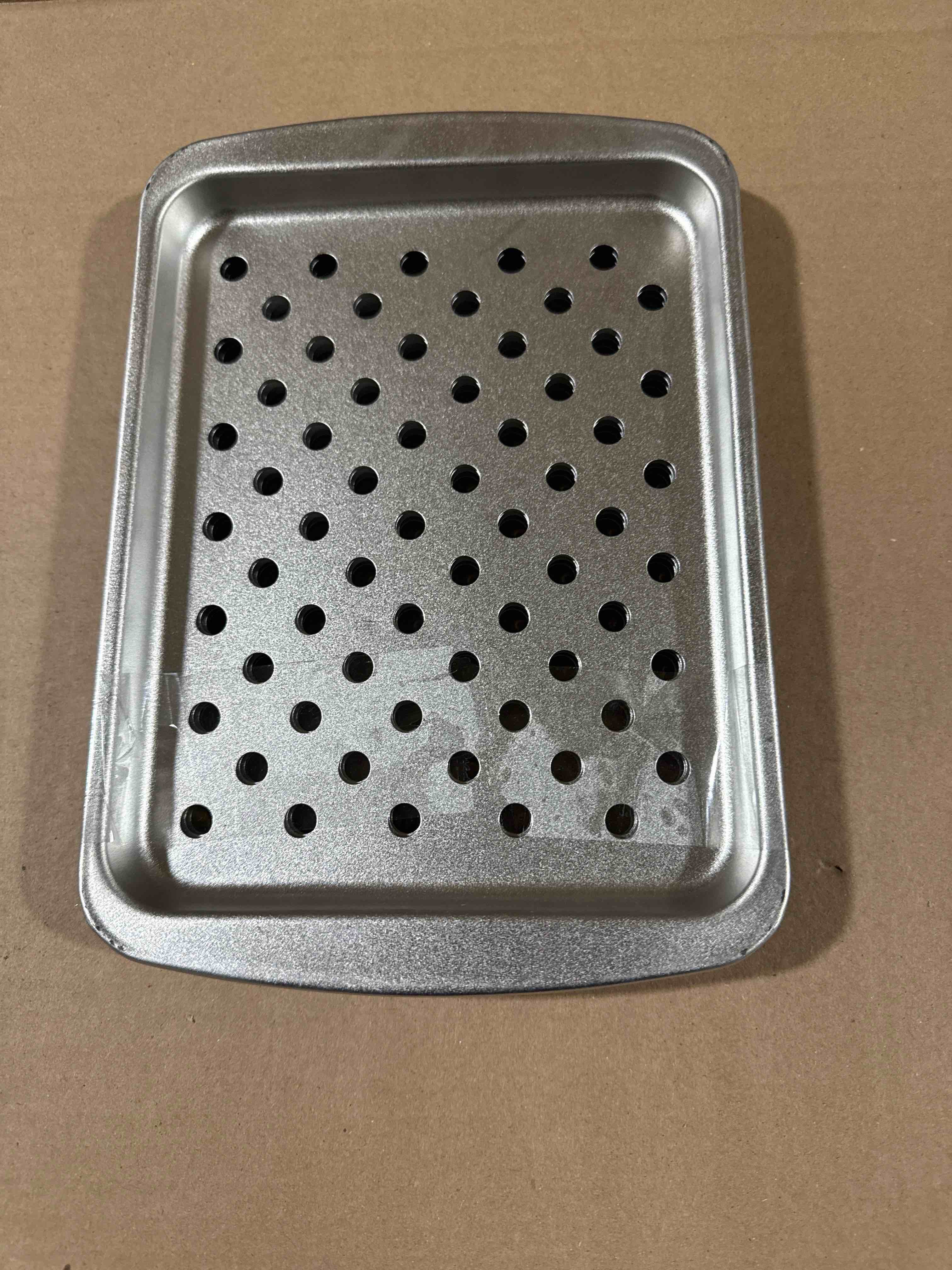 Condition photo showing New/Like New for set of 4 broiler pan 7” x 10” 