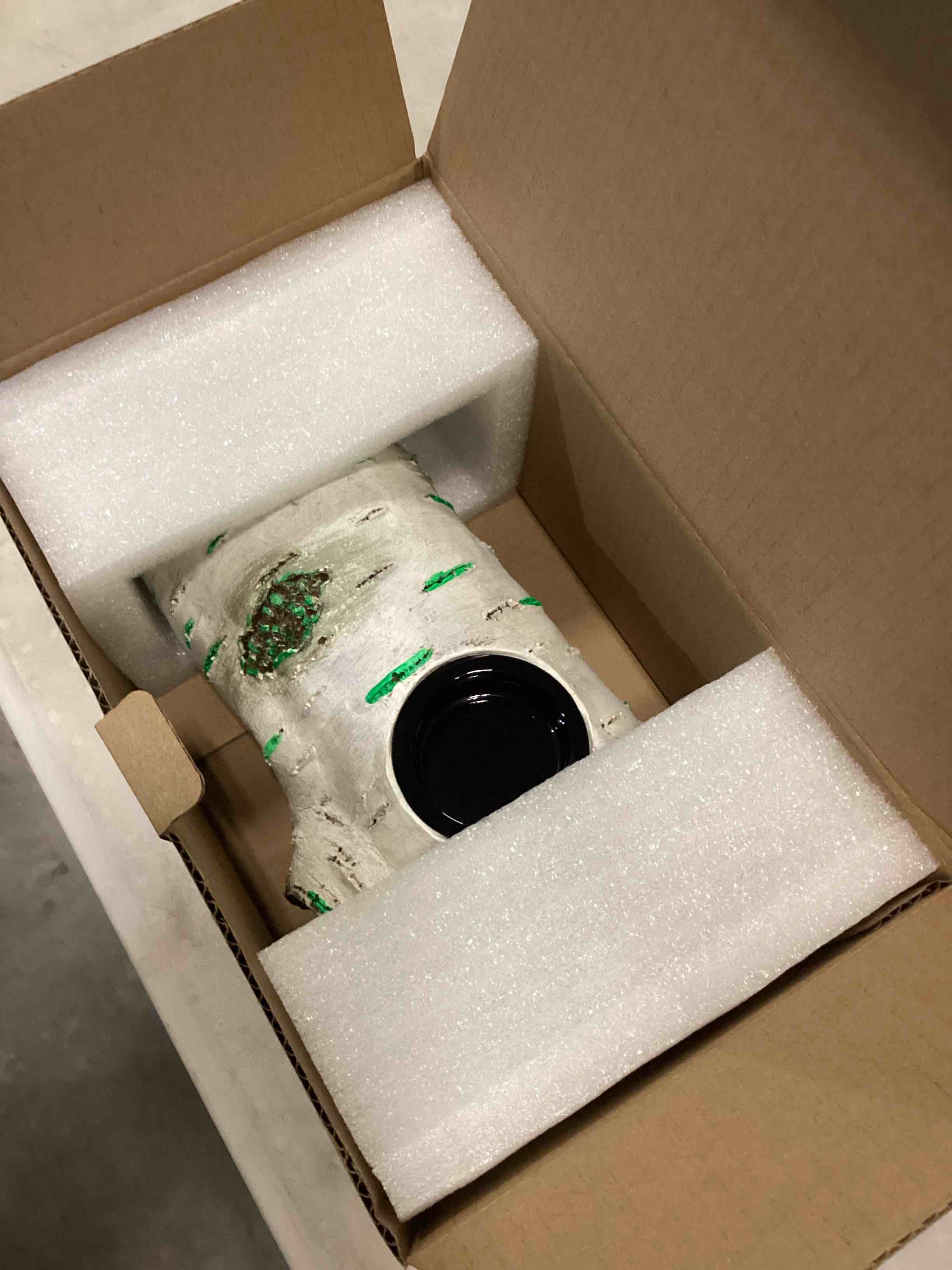 Condition photo showing New/Like New for Zilla Rapid Sense UV Detecting Pet Reptile Terrarium Décor, Detects UVB Levels, Poplar Log, Large