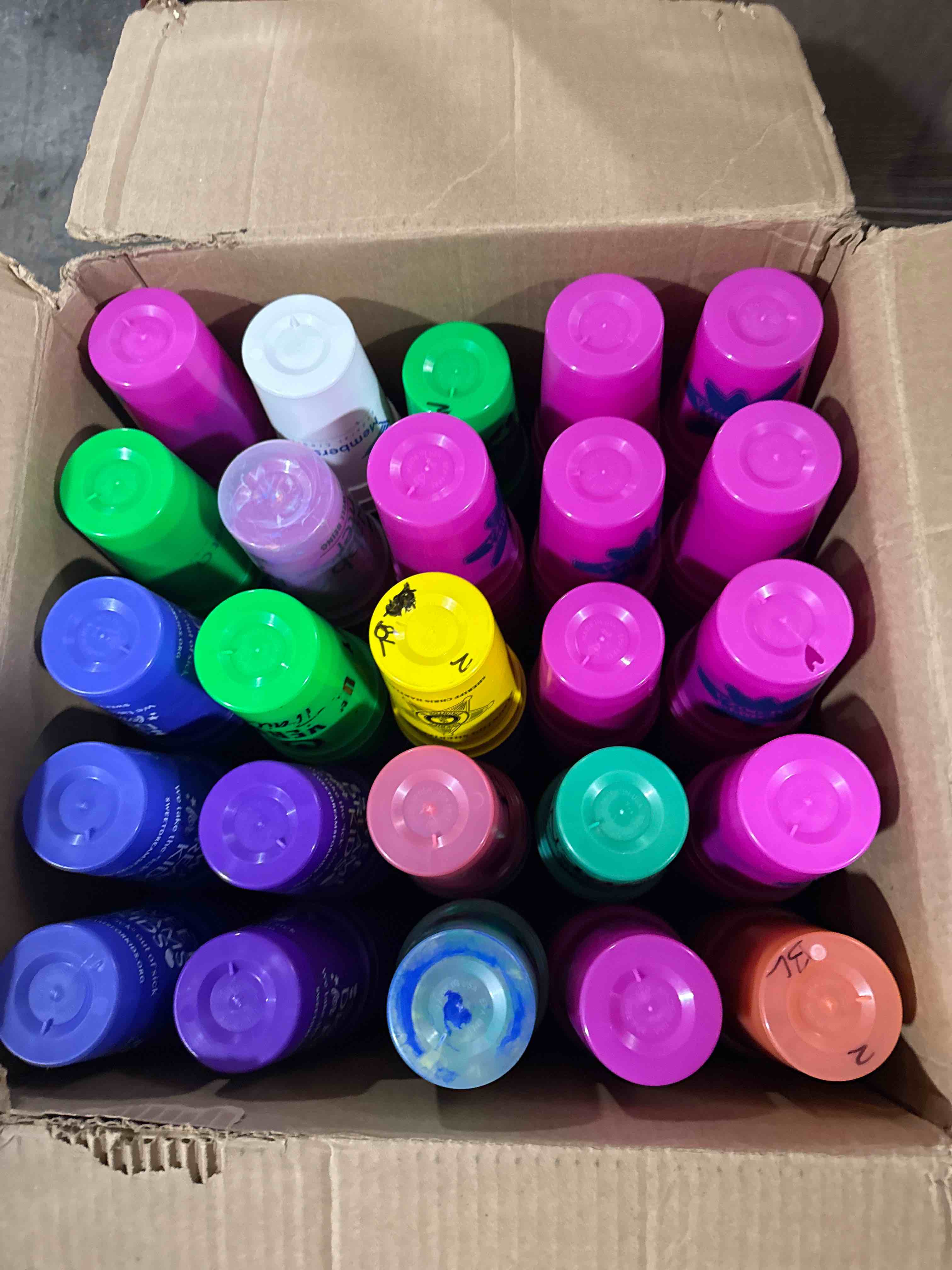 Condition photo showing Good Condition for box lot of assorted cups