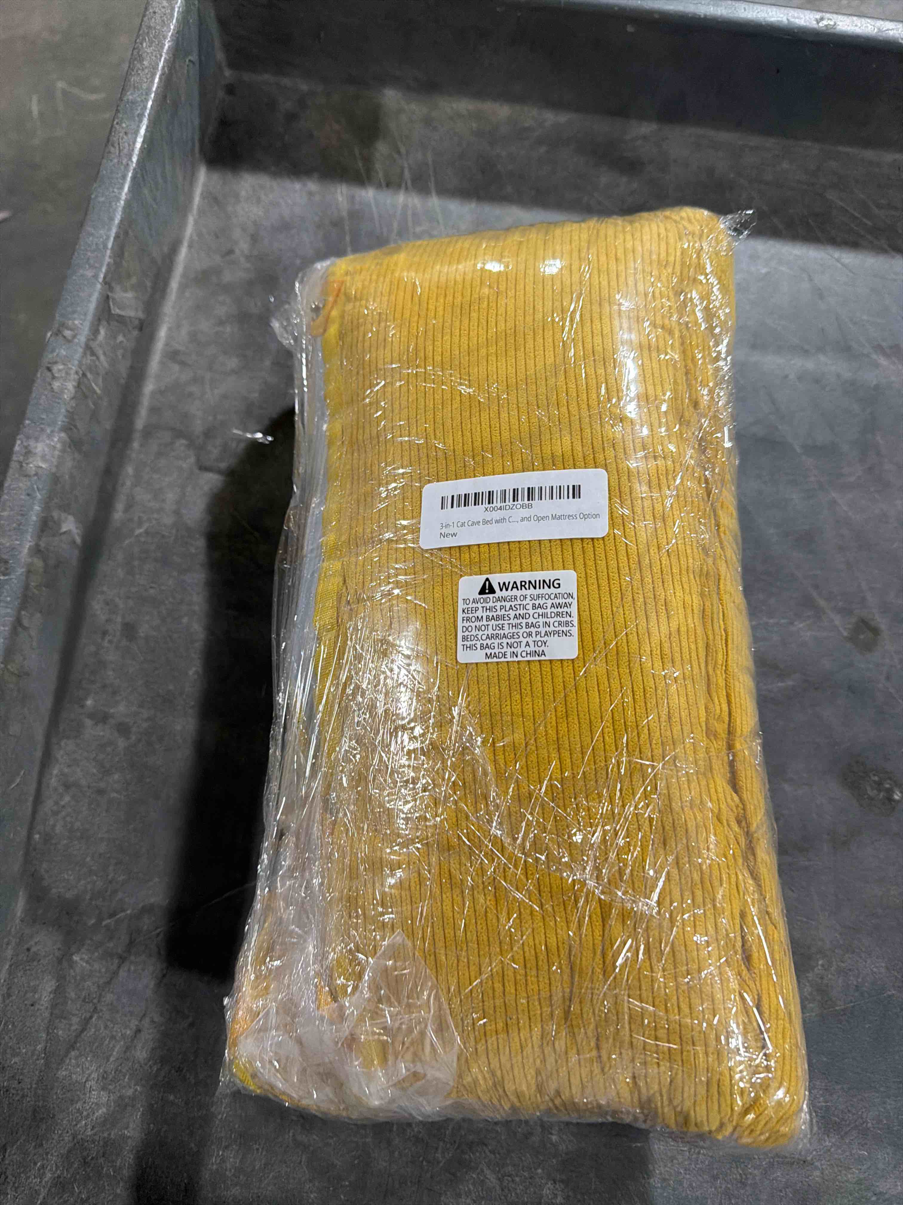 Condition photo showing Brand New for Cozy Cat Cave Bed for Indoor Cats – Enclosed Self-Warming Hideout with Soft Cushion, Portable 3-in-1 Nest Design Converts to Open Mattress