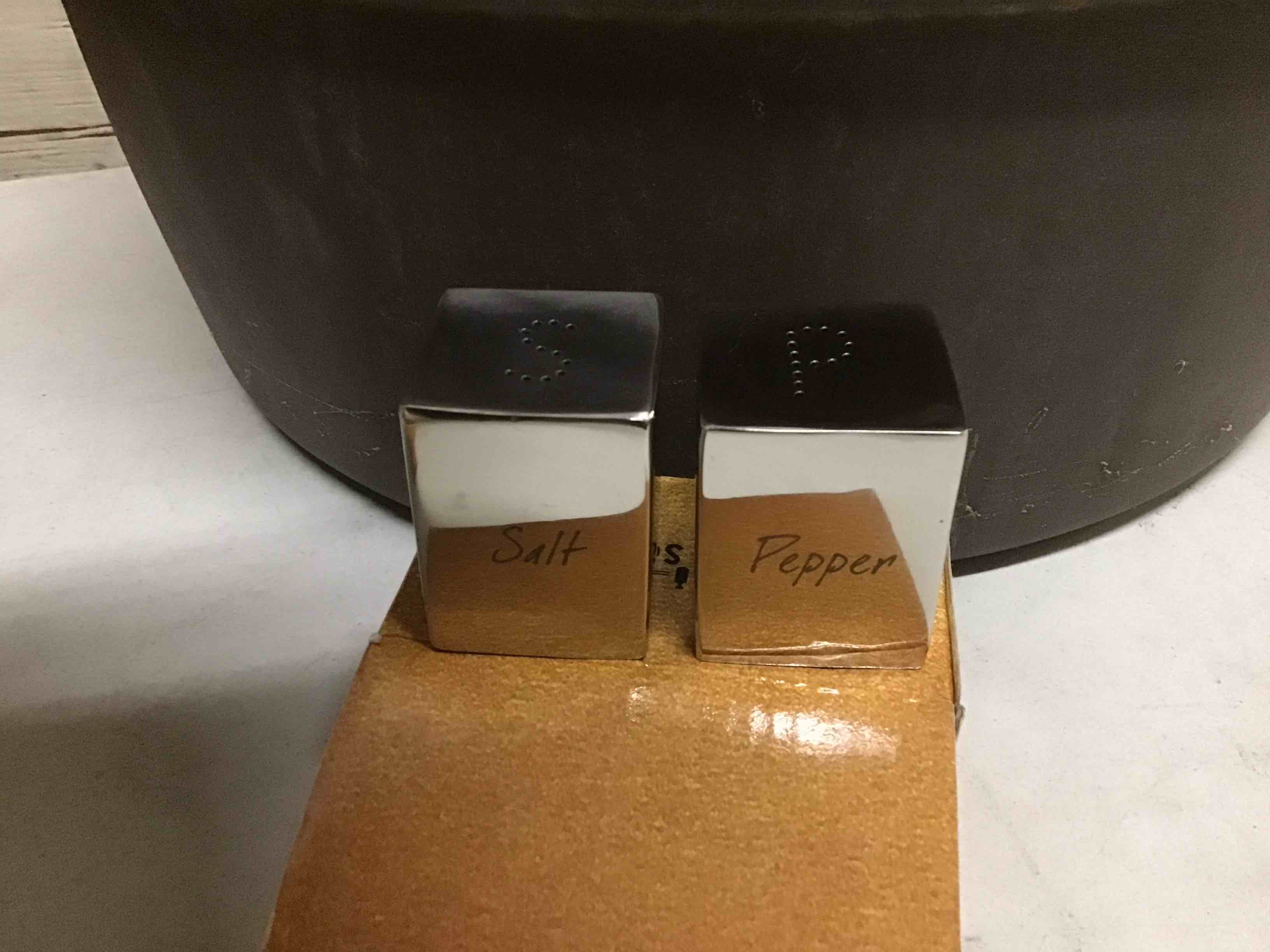 Condition photo showing New/Like New for James Scott Salt and Pepper Shakers Set 