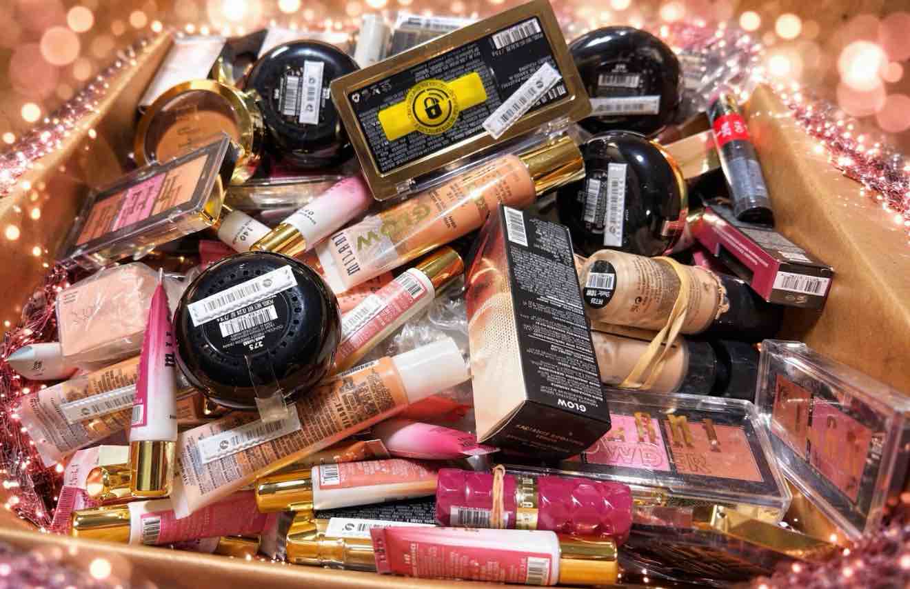 lot of 10 assorted cosmetics your bid per piece