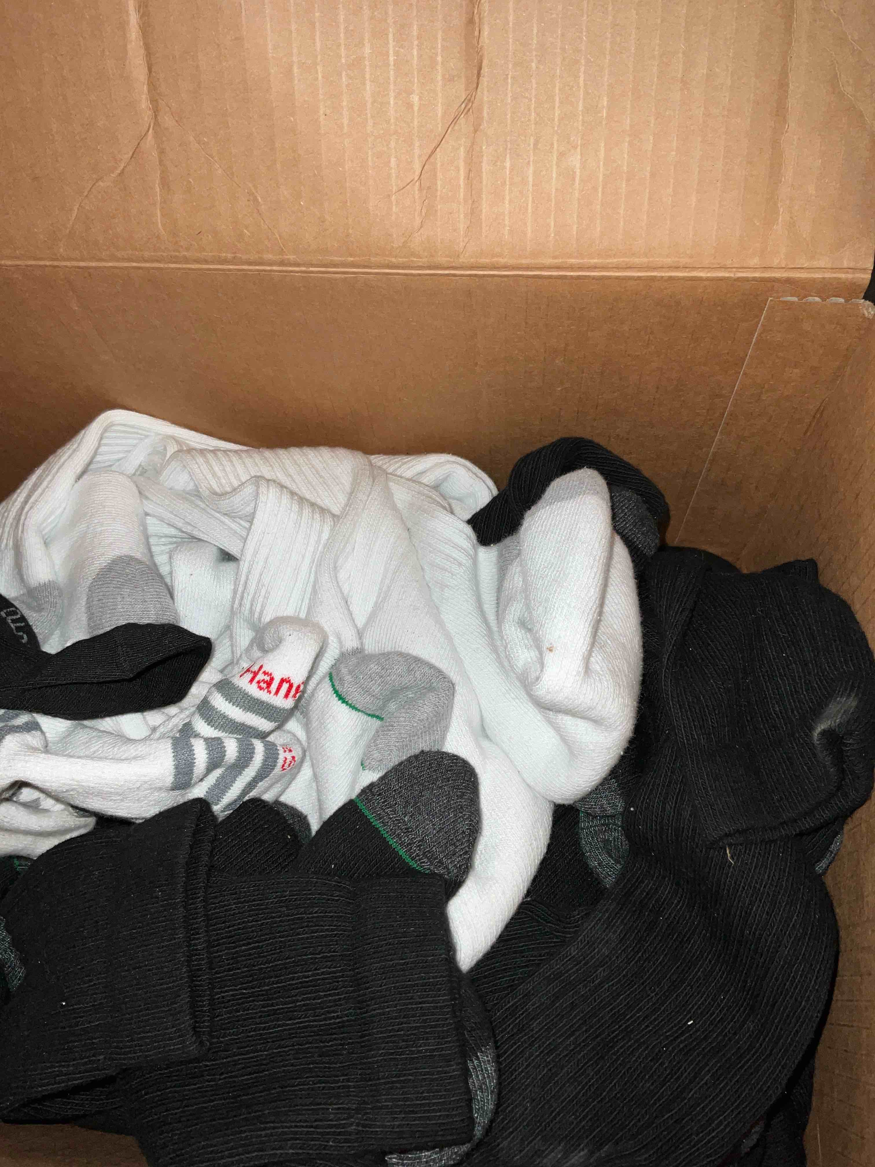 Condition photo showing Good Condition for box lot of miscellaneous items 