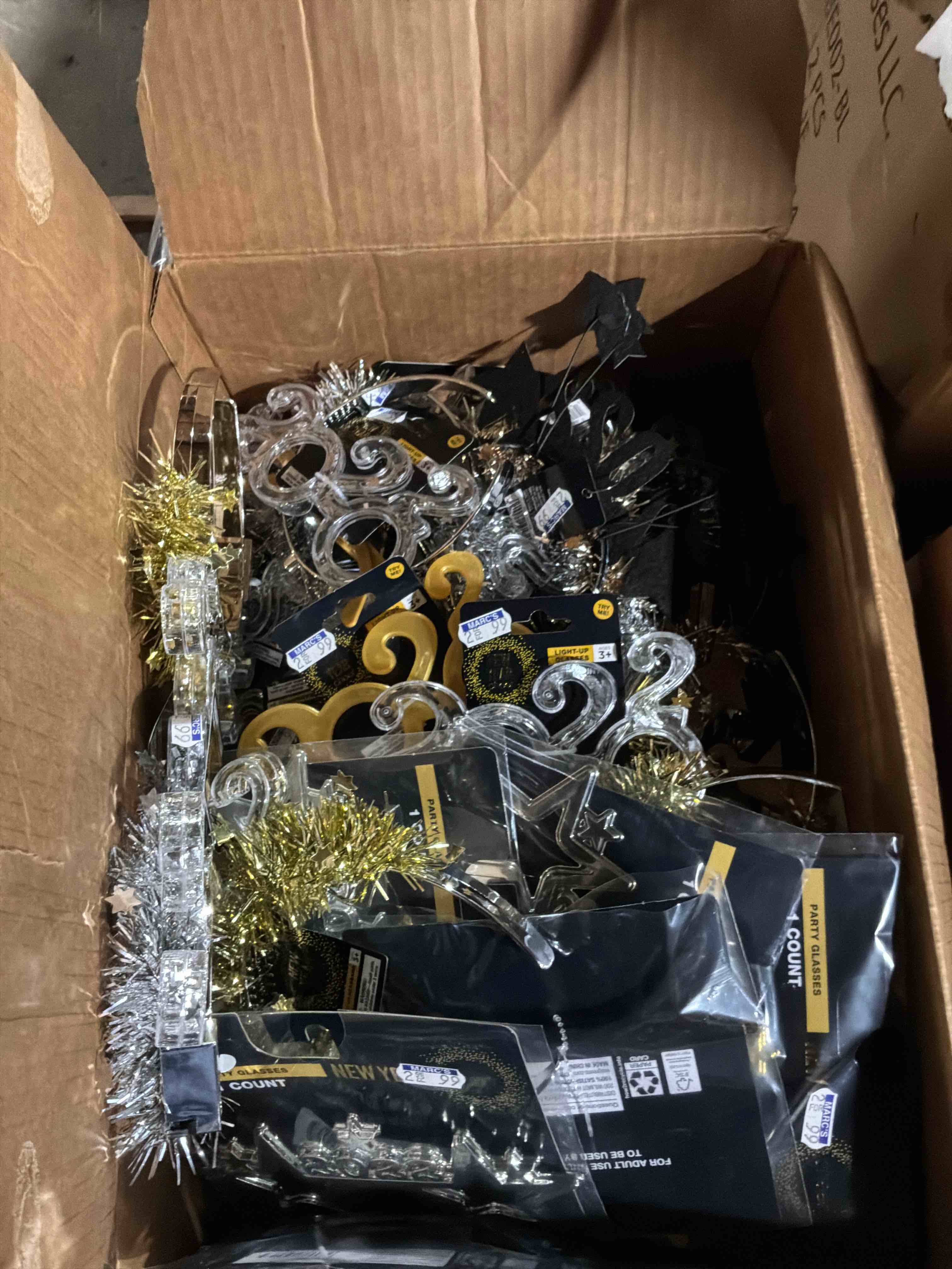 box lot of miscellaneous items 