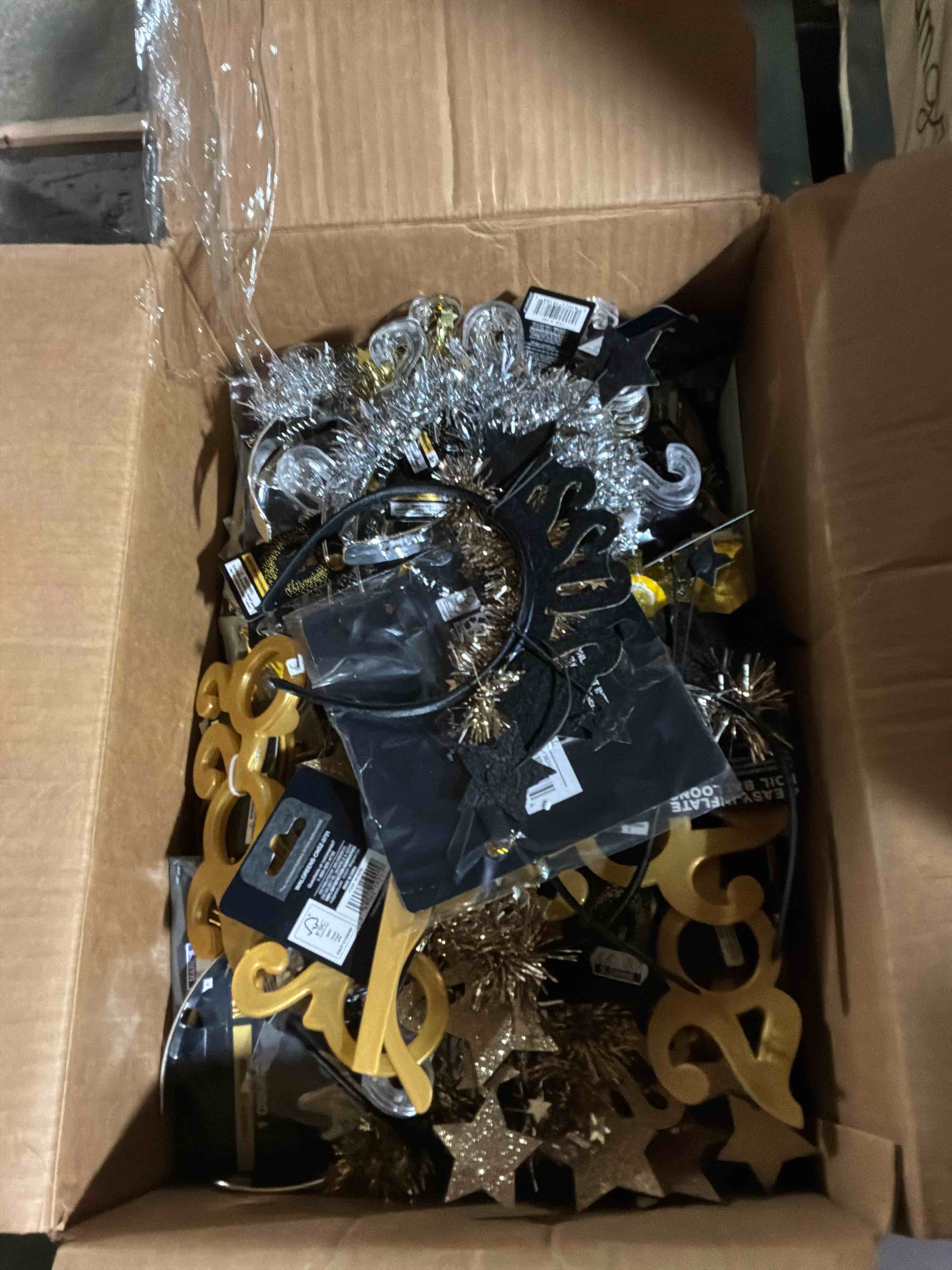 box lot of miscellaneous items 