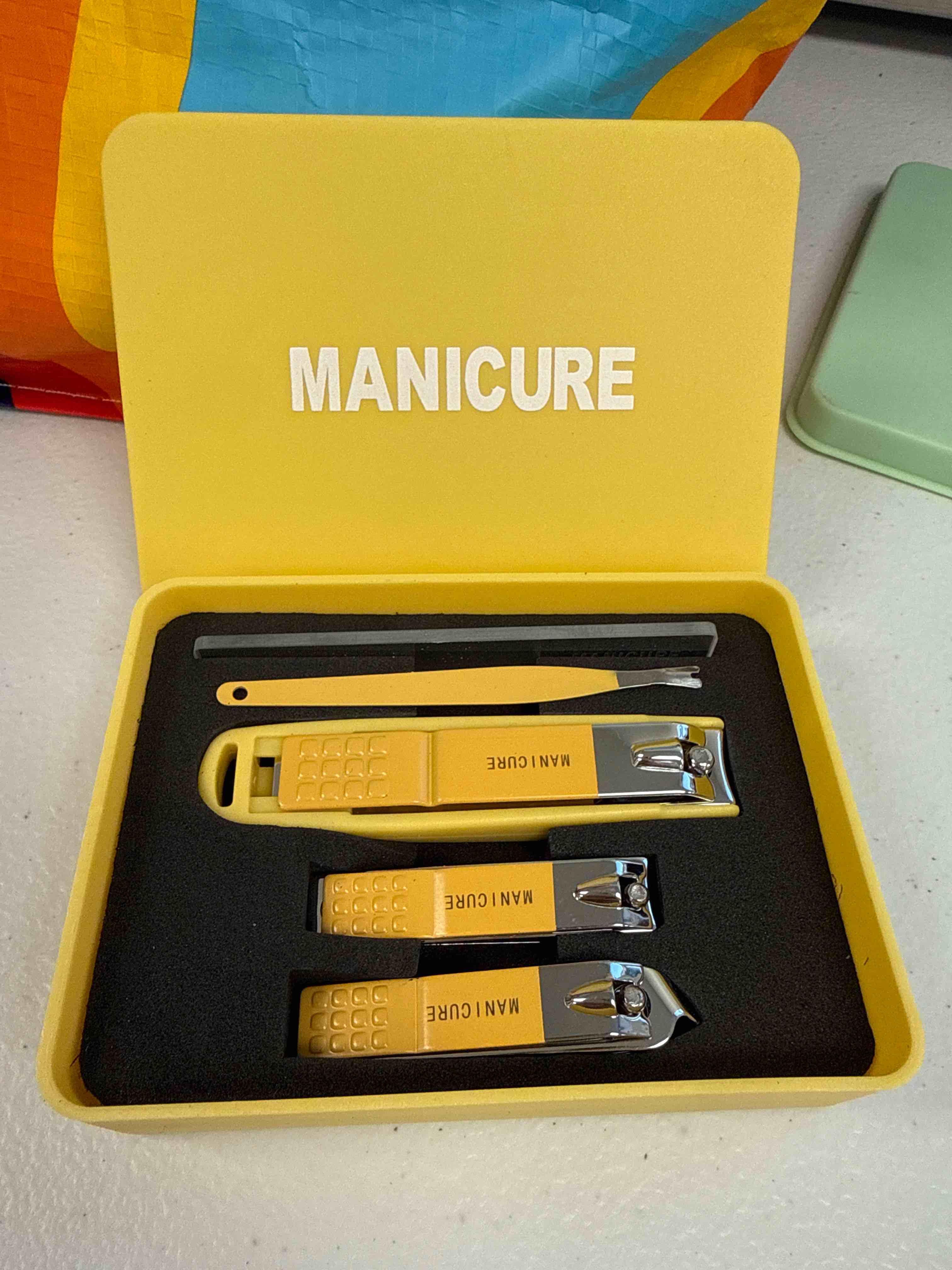 Condition photo showing Brand New for 5 pc manicure set 